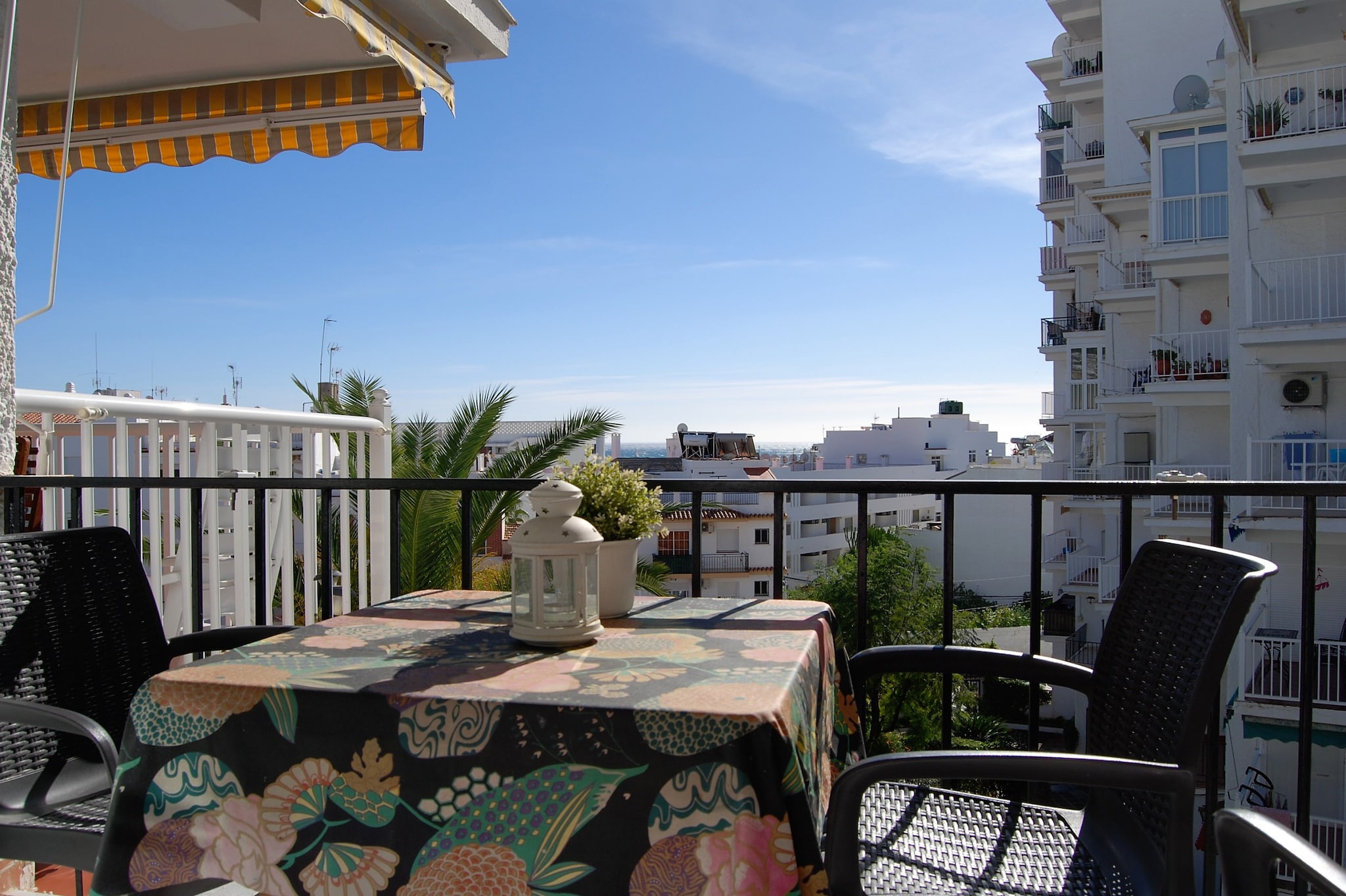 Coronado 124 Apartment by Casasol-Terrassenbalkon