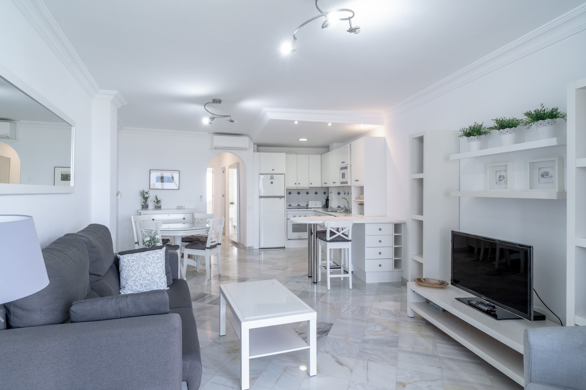 Stella Maris Beachfront B by Casasol-Wohnzimmer