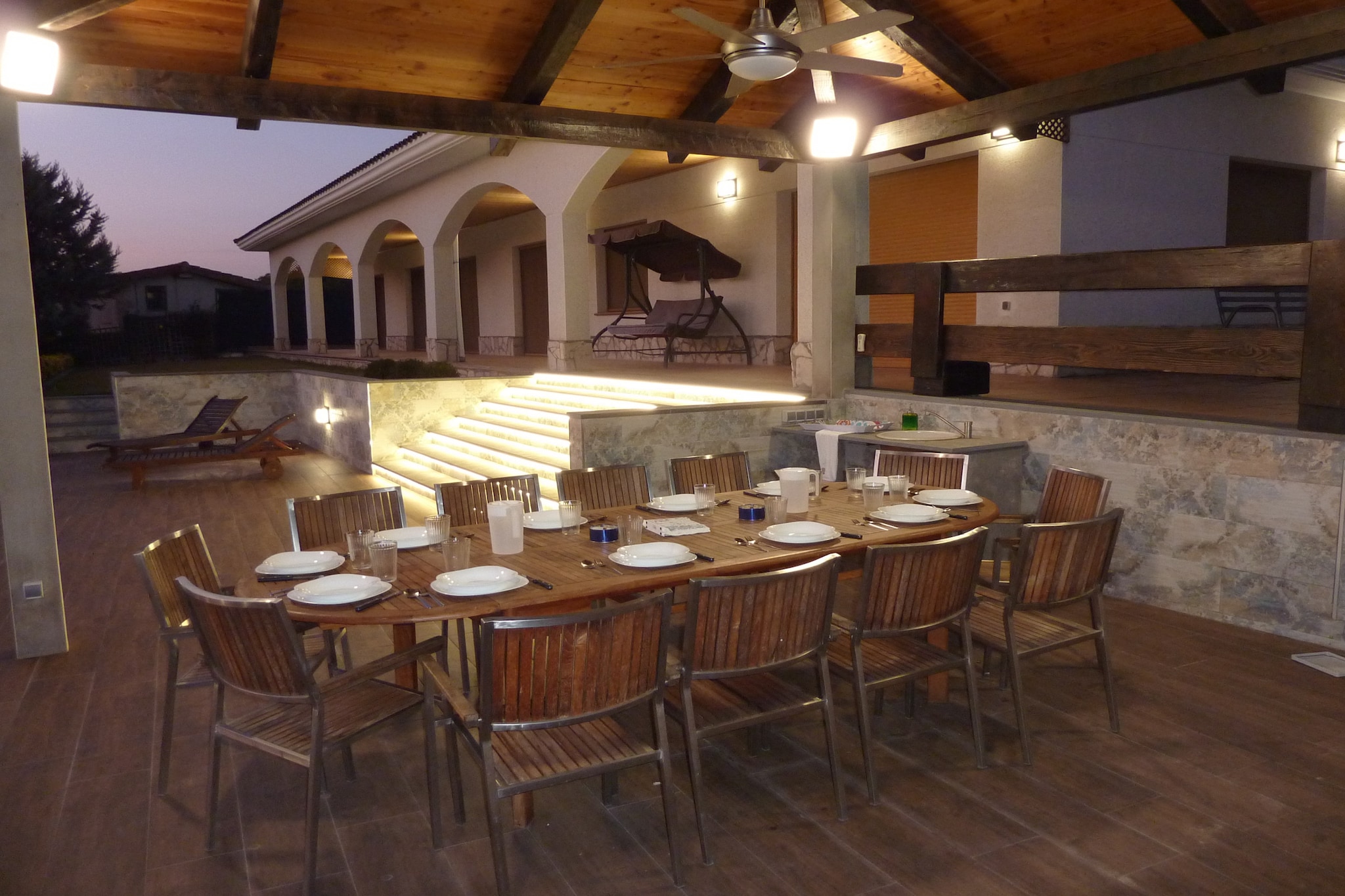 Vivalidays Villa Kiros-Terrassenbalkon