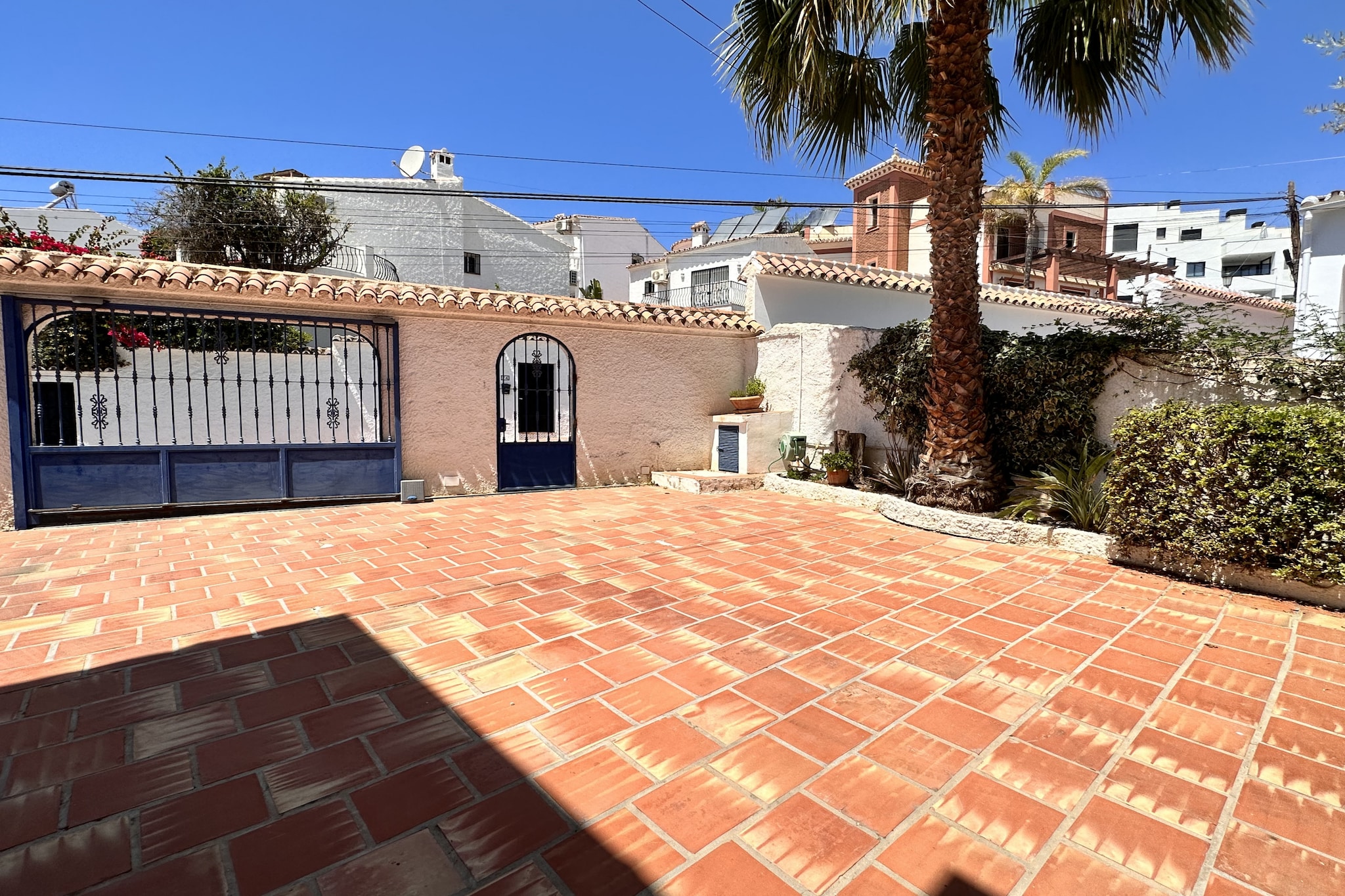 Chimenea 15 Private Pool and Parking by Casasol-Image-tags.garage