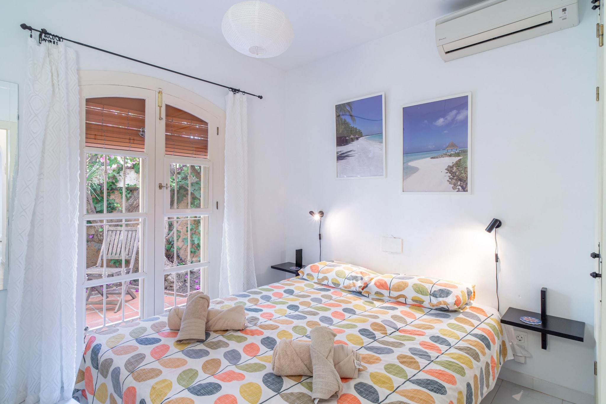 Casa Corazon Burriana by Casasol-Schlafzimmer