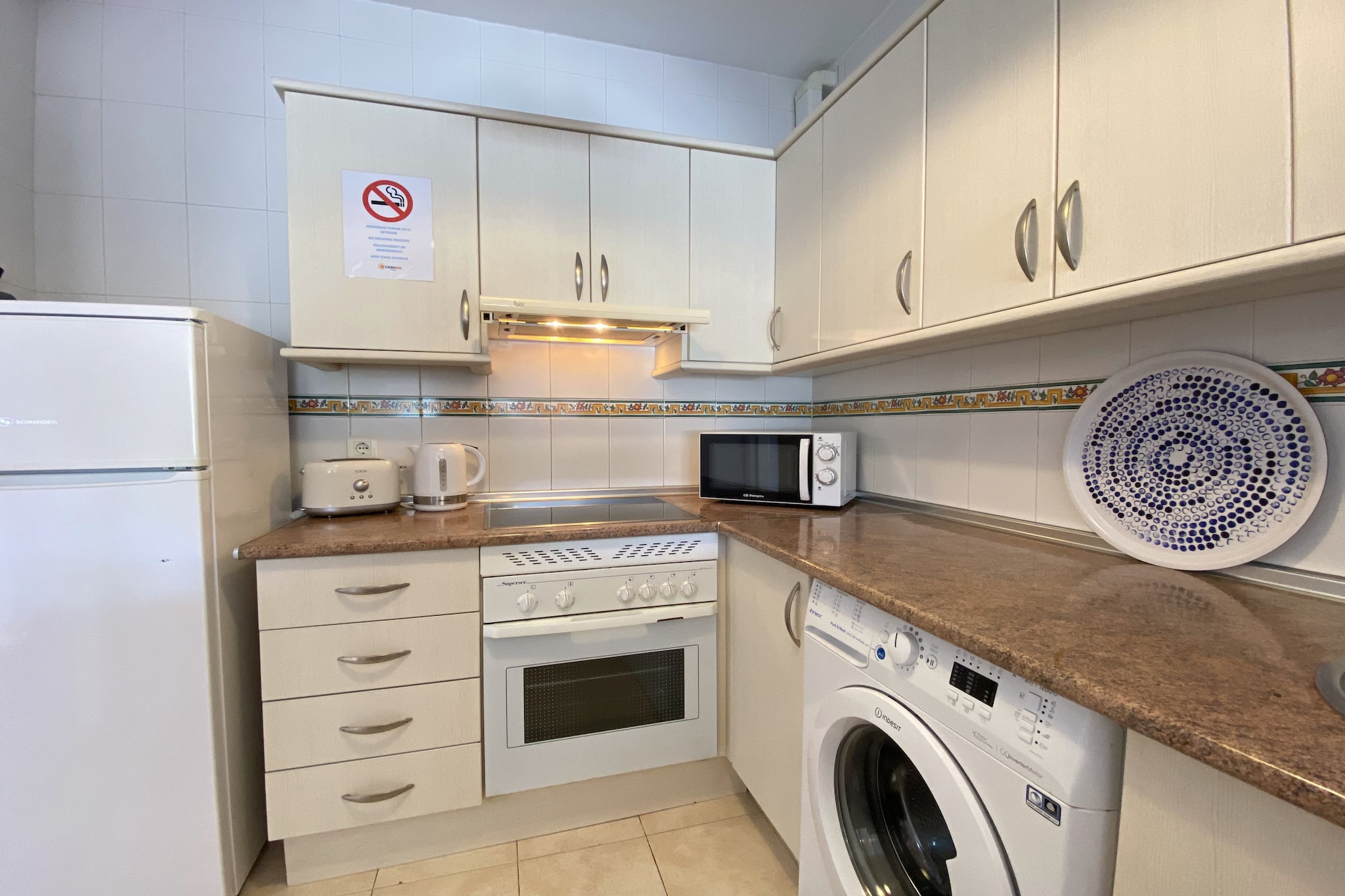 Mediterraneo 20E by Casasol-Kitchen