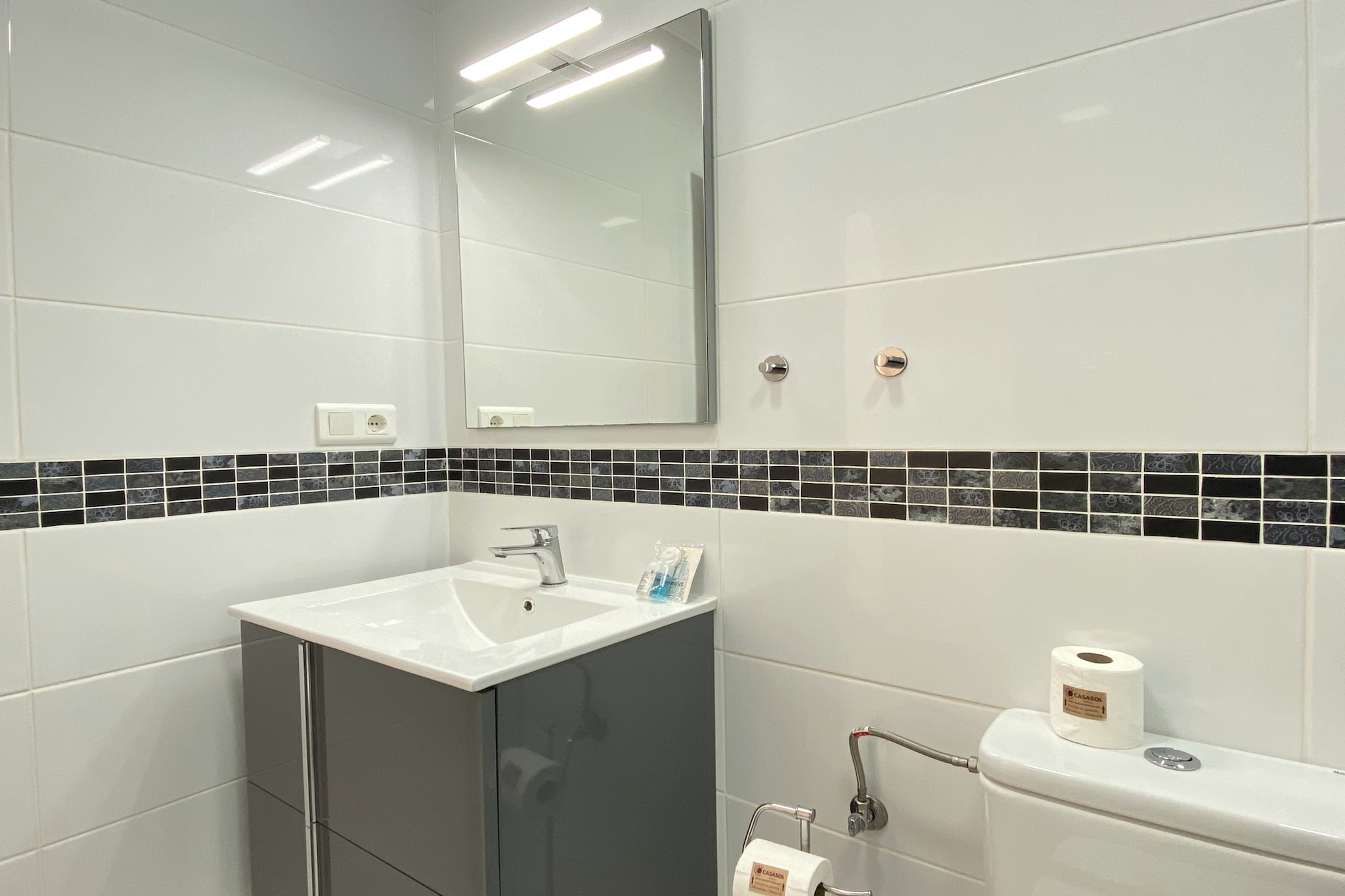 Mediterraneo 20E by Casasol-Bathroom