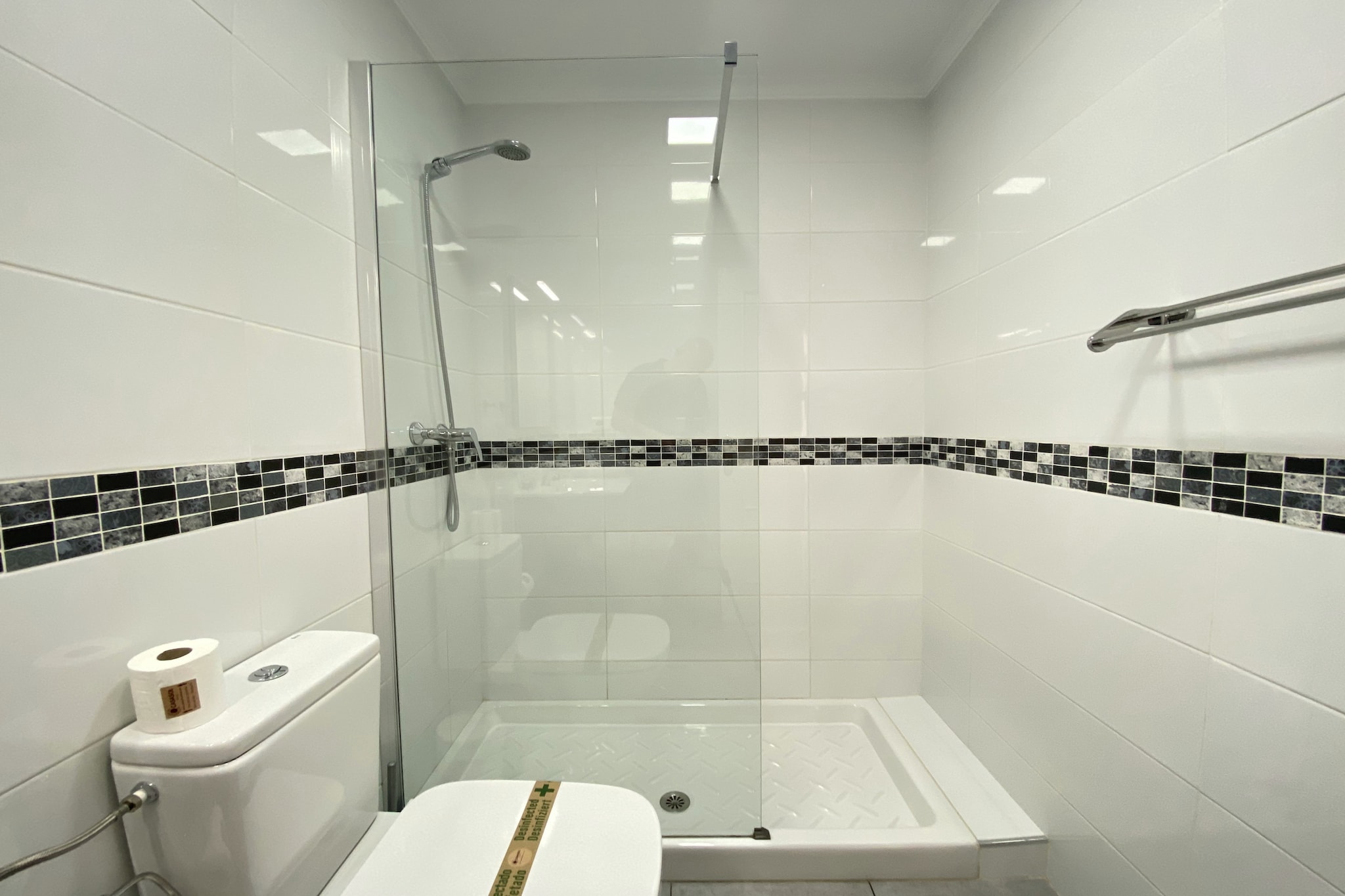 Mediterraneo 20E by Casasol-Bathroom