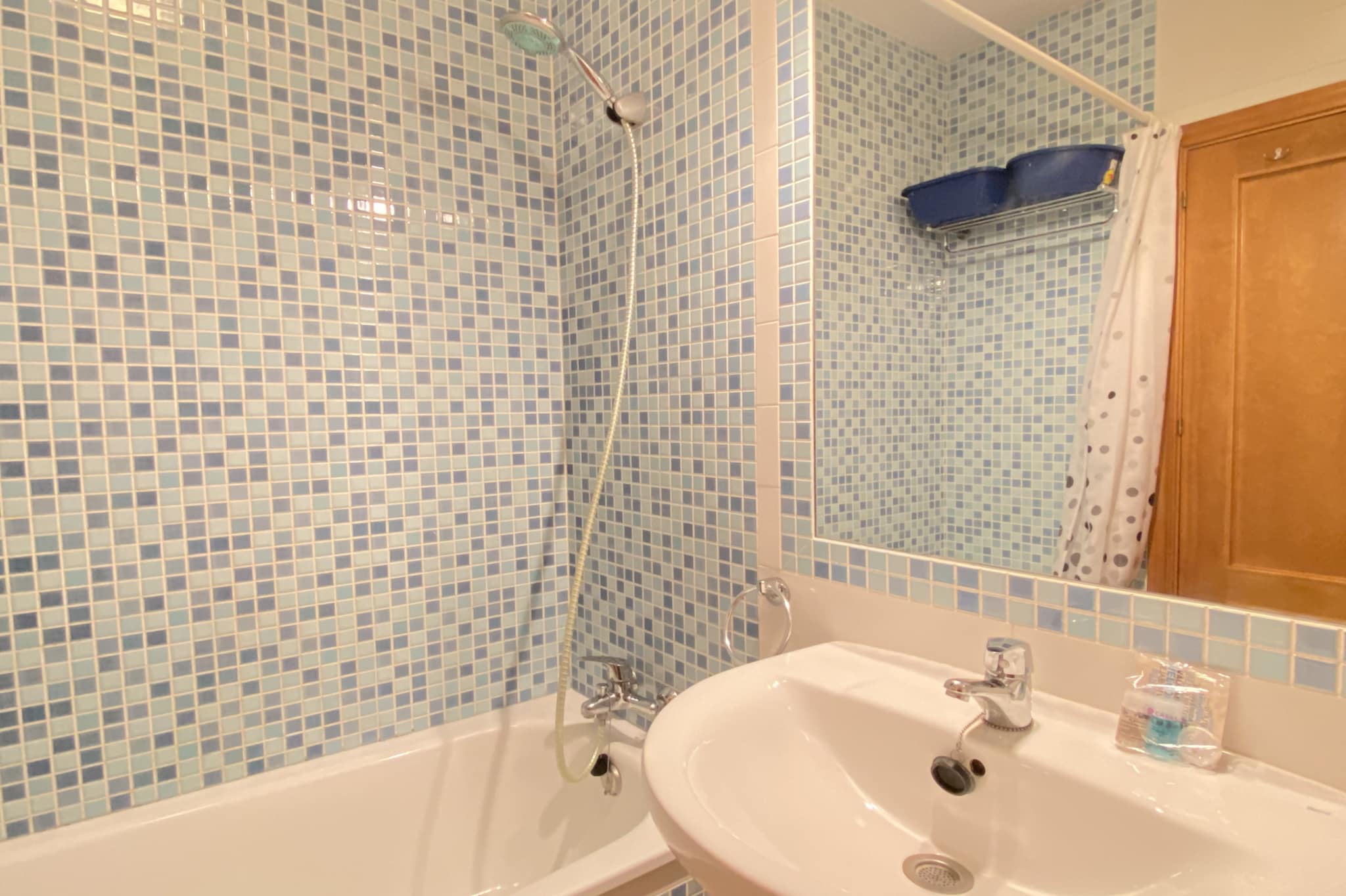 Chimenea Pinar 2 Apartment by Casasol-Bathroom