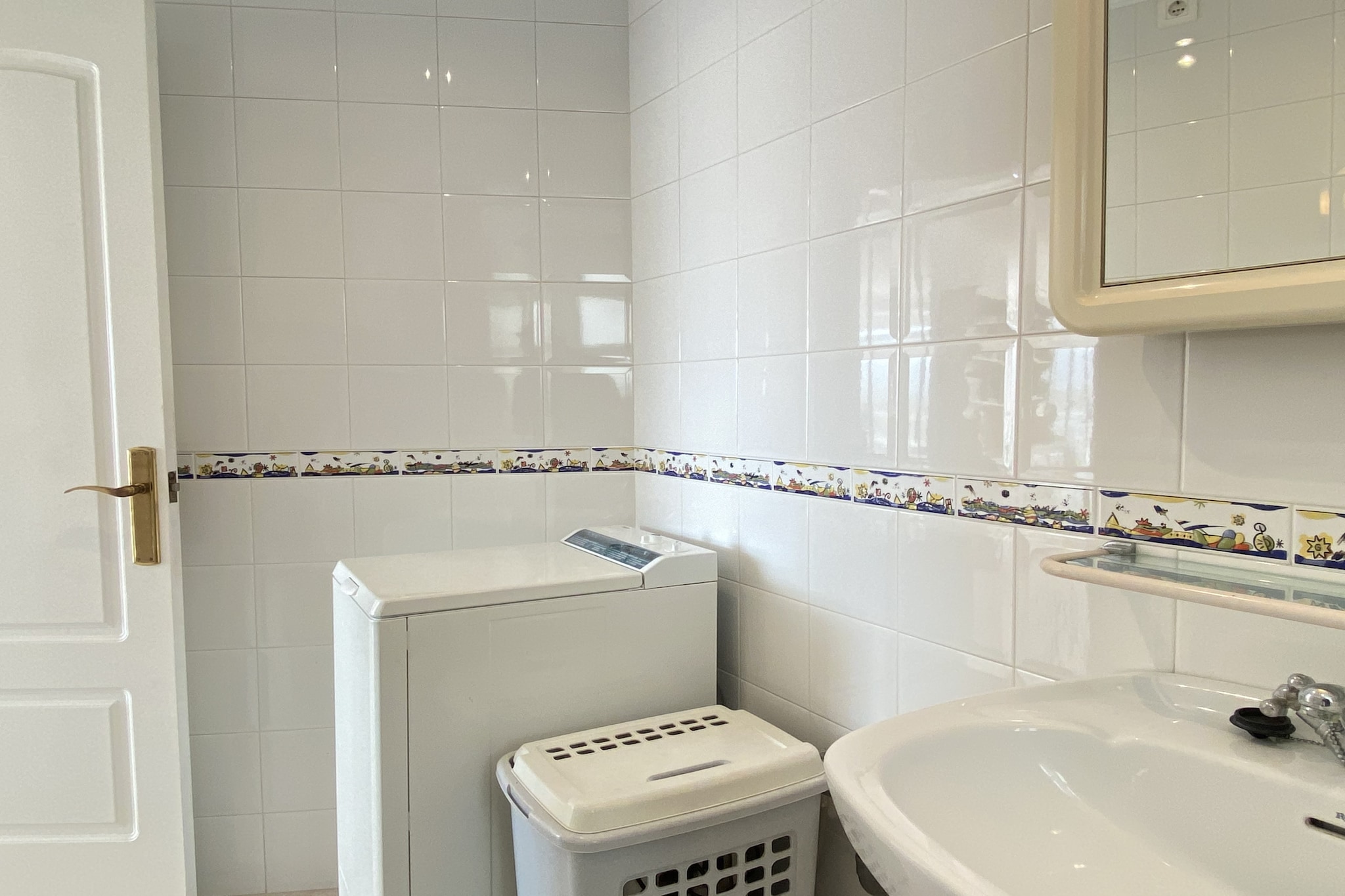 Coronado 73 Apartment by Casasol-Bathroom