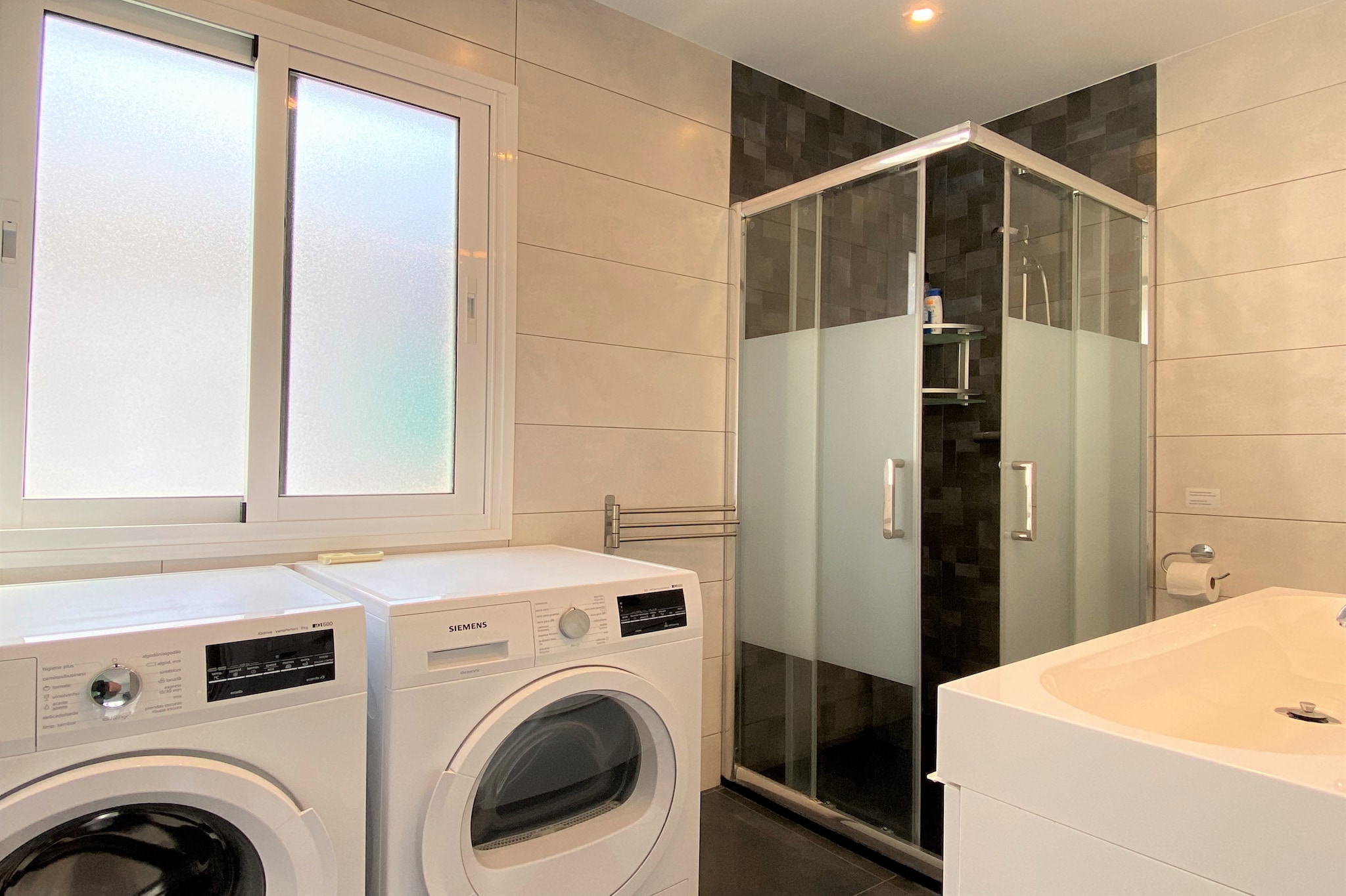 Apartamento La Torna by Casasol-Bathroom