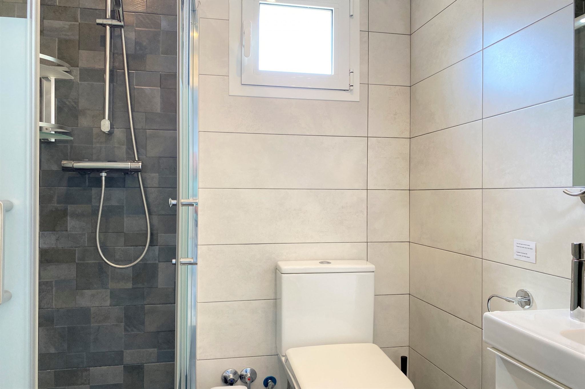 Apartamento La Torna by Casasol-Bathroom