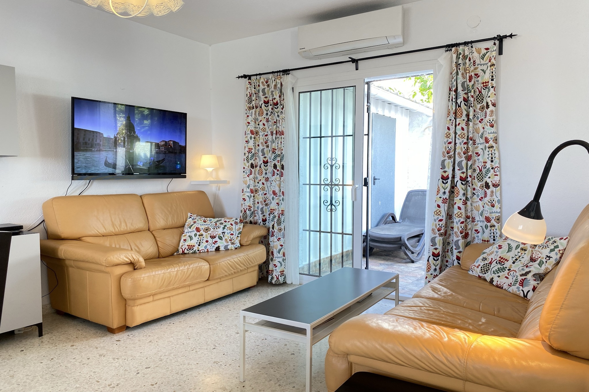 Casa Lovisa Private Pool by Casasol-Living room