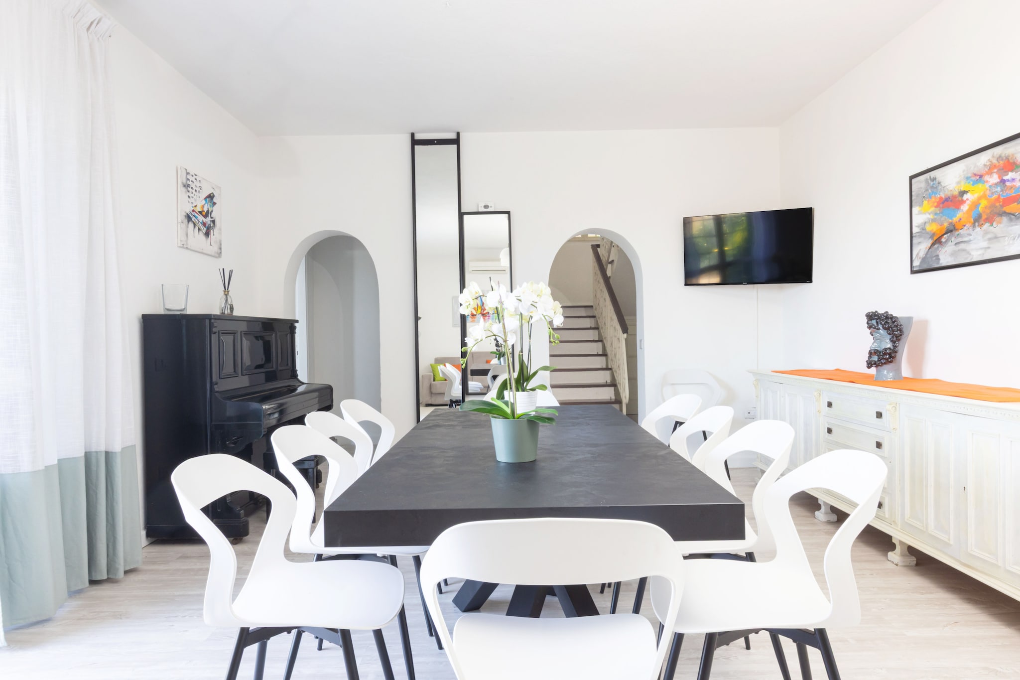 Villa Luisa  Jacuzzi and Pool-Dining room