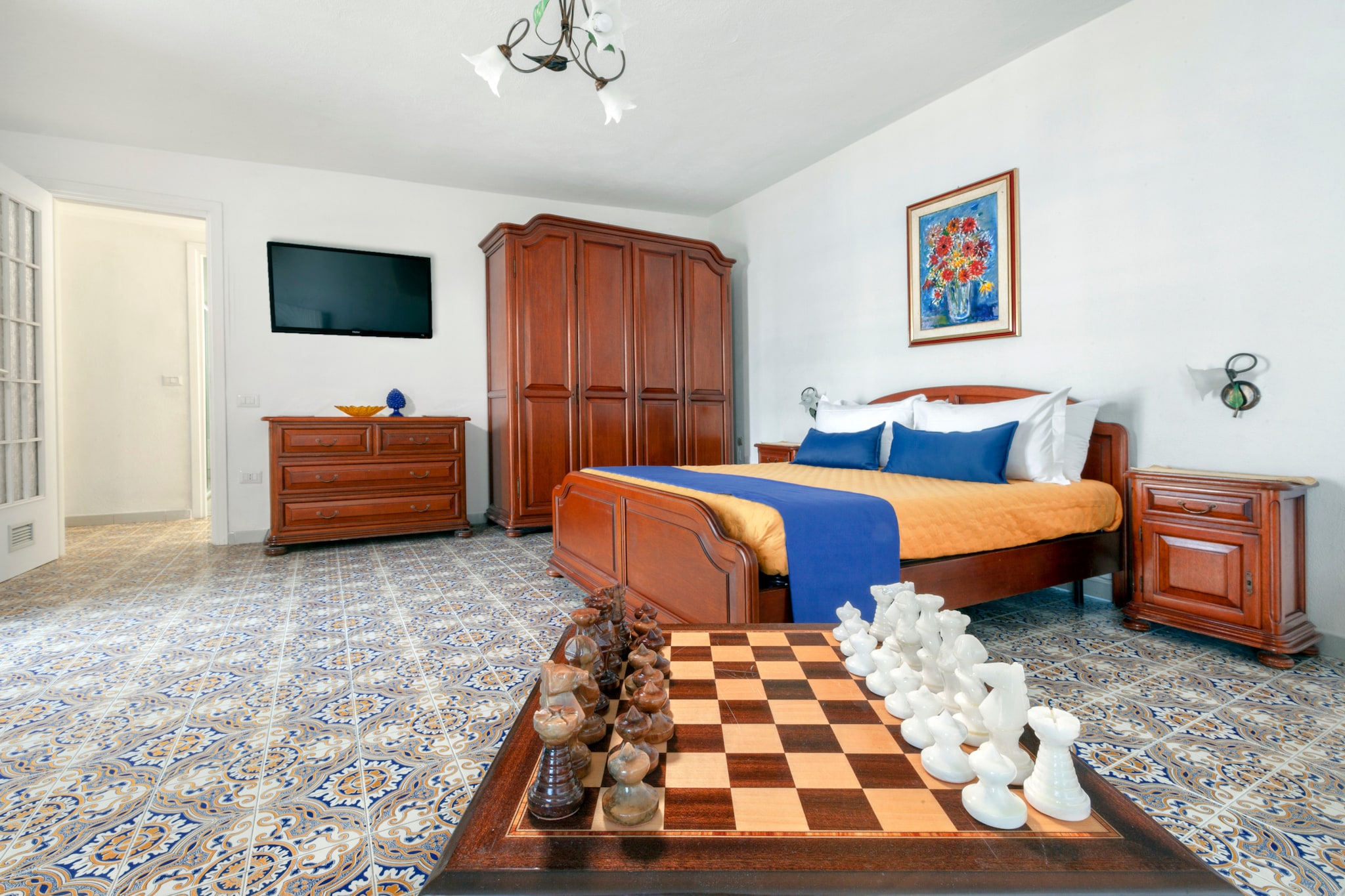 Villa Luisa  Jacuzzi and Pool-Bedroom