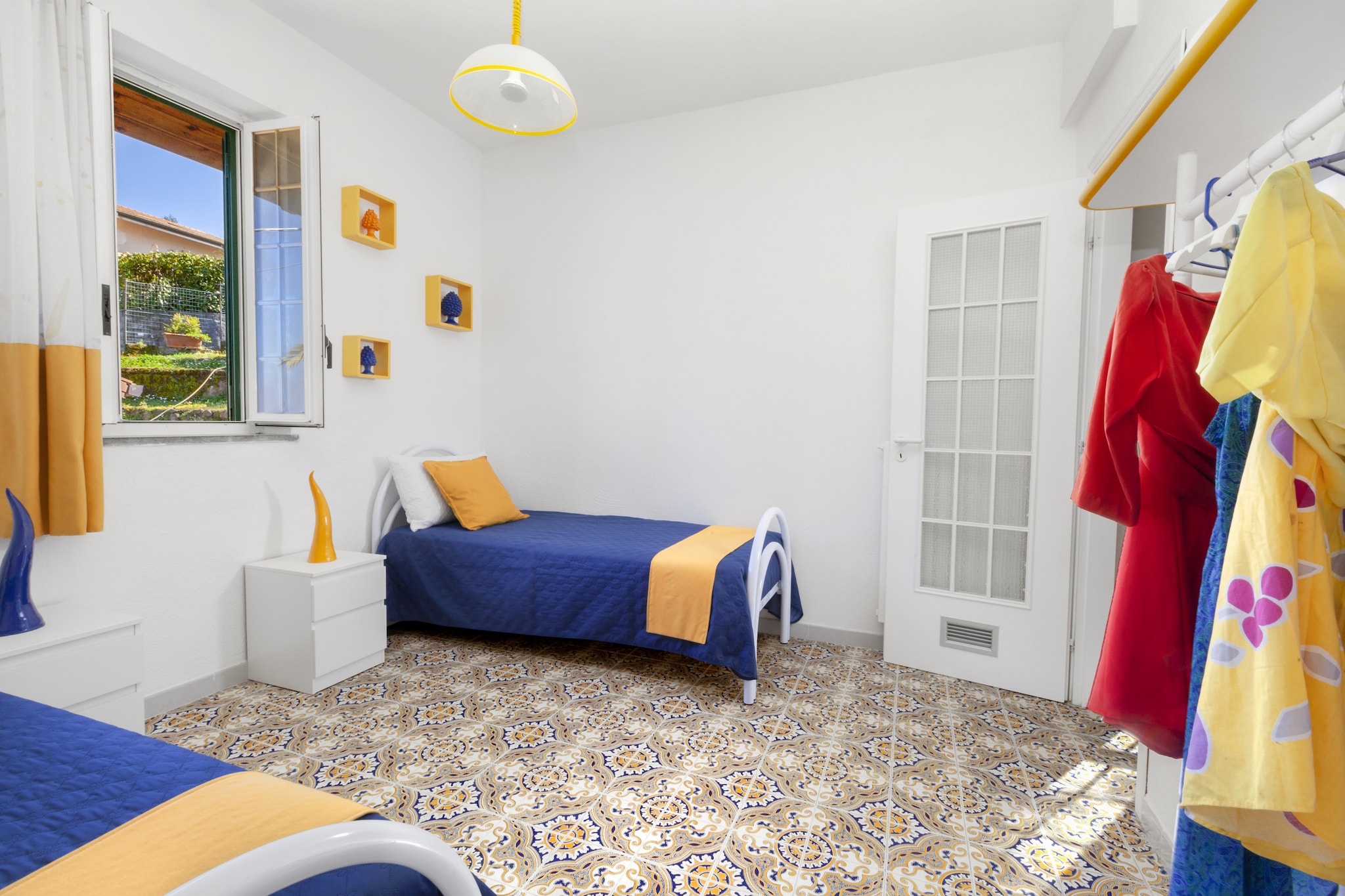 Villa Luisa  Jacuzzi and Pool-Bedroom