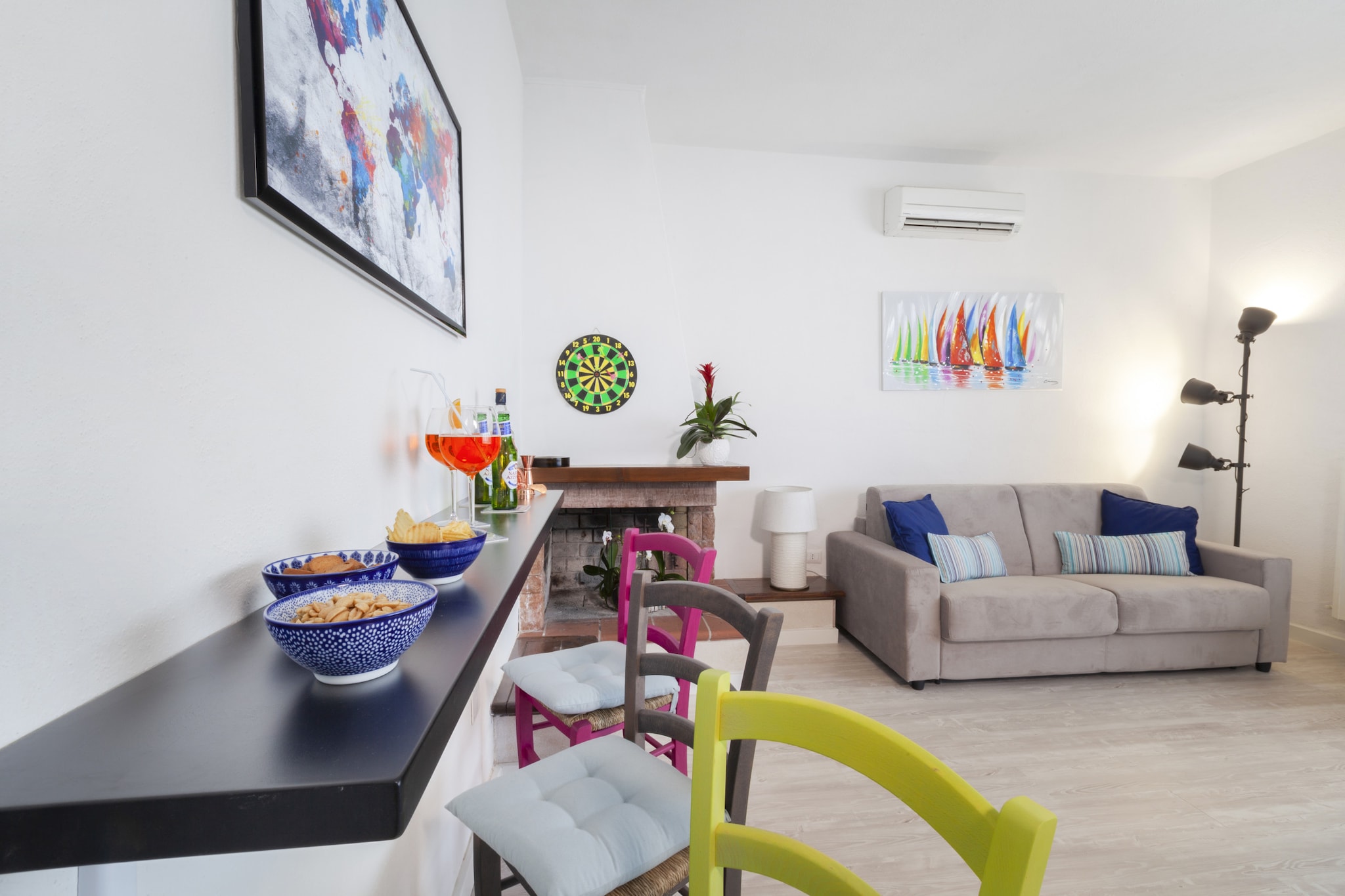 Villa Luisa  Jacuzzi and Pool-Living room