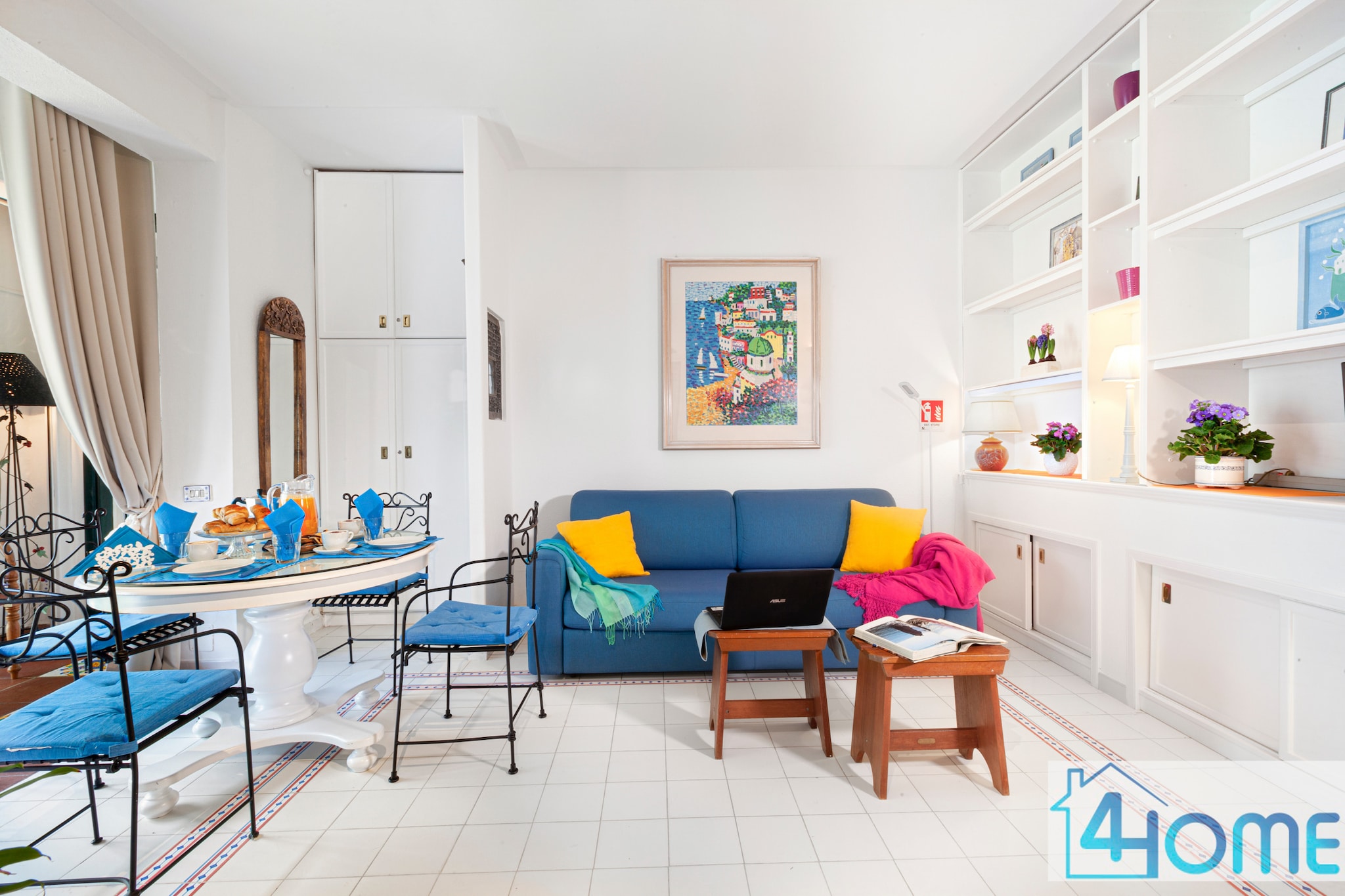 Relaxing Positano-Living room