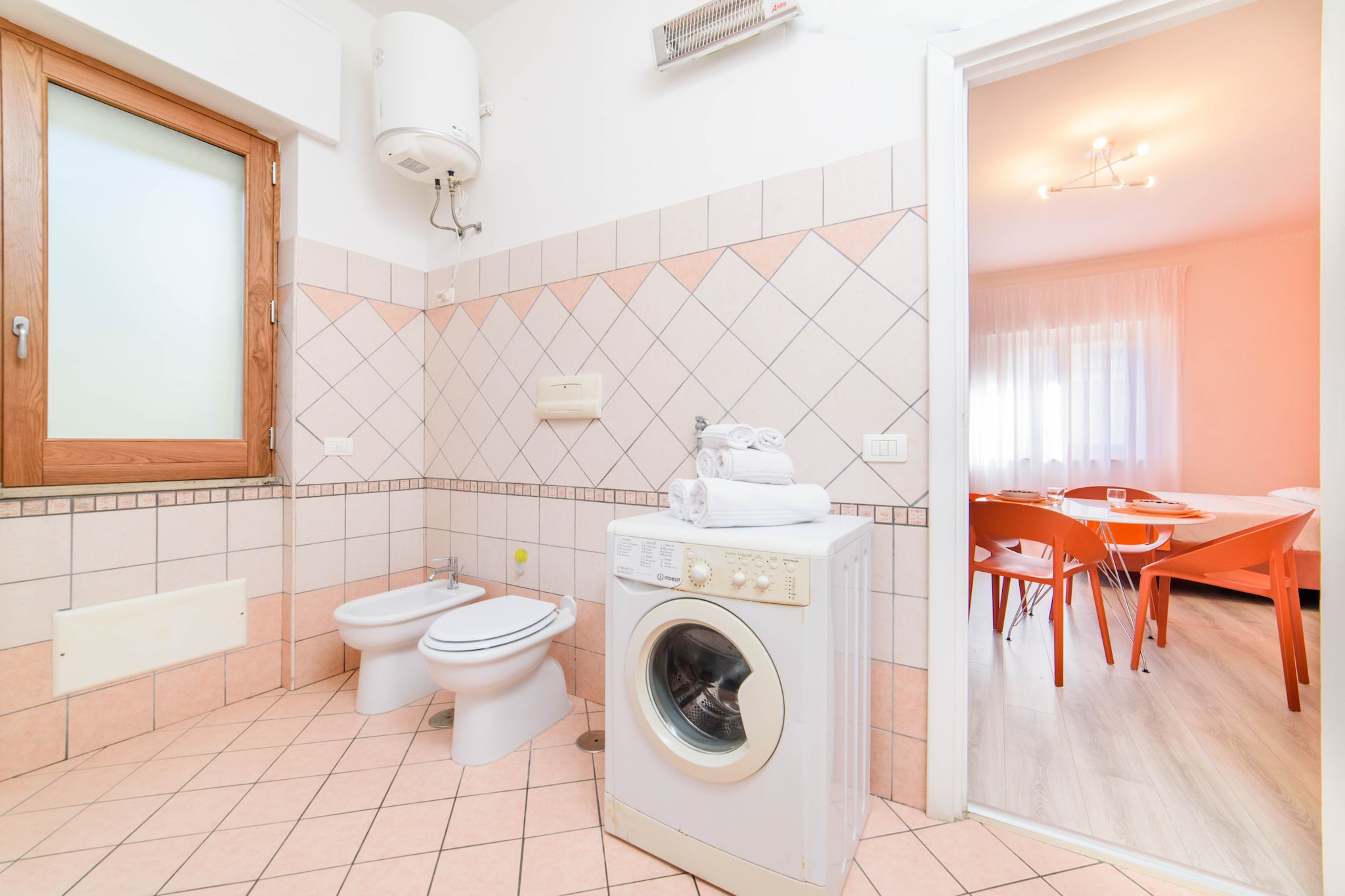 Casa Laura Orange-Bathroom