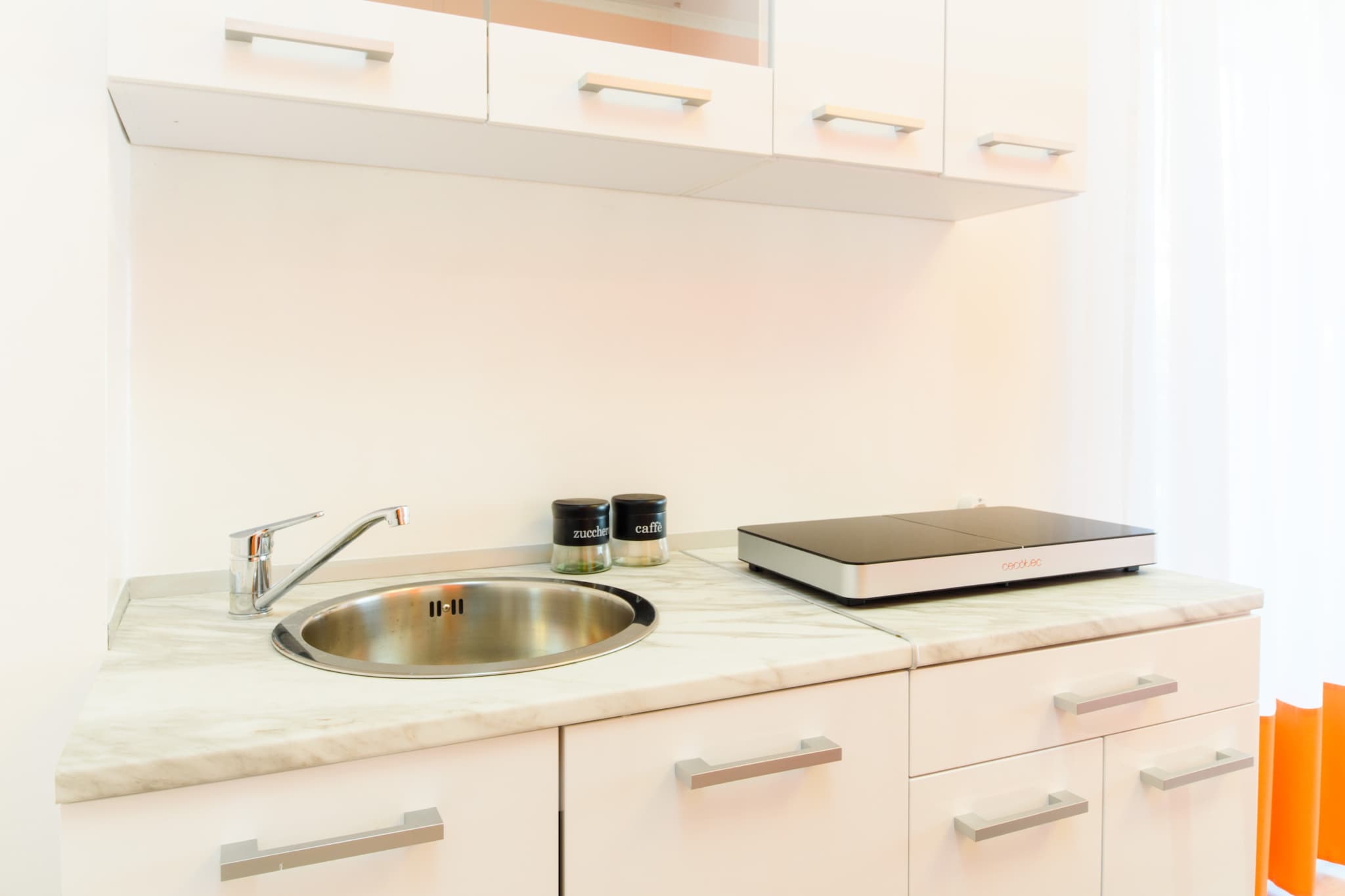 Casa Laura Orange-Kitchen