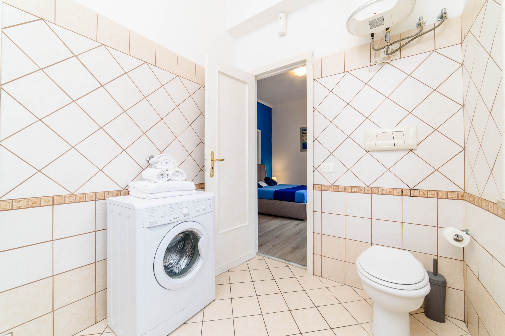 Casa Laura Blu-Bathroom
