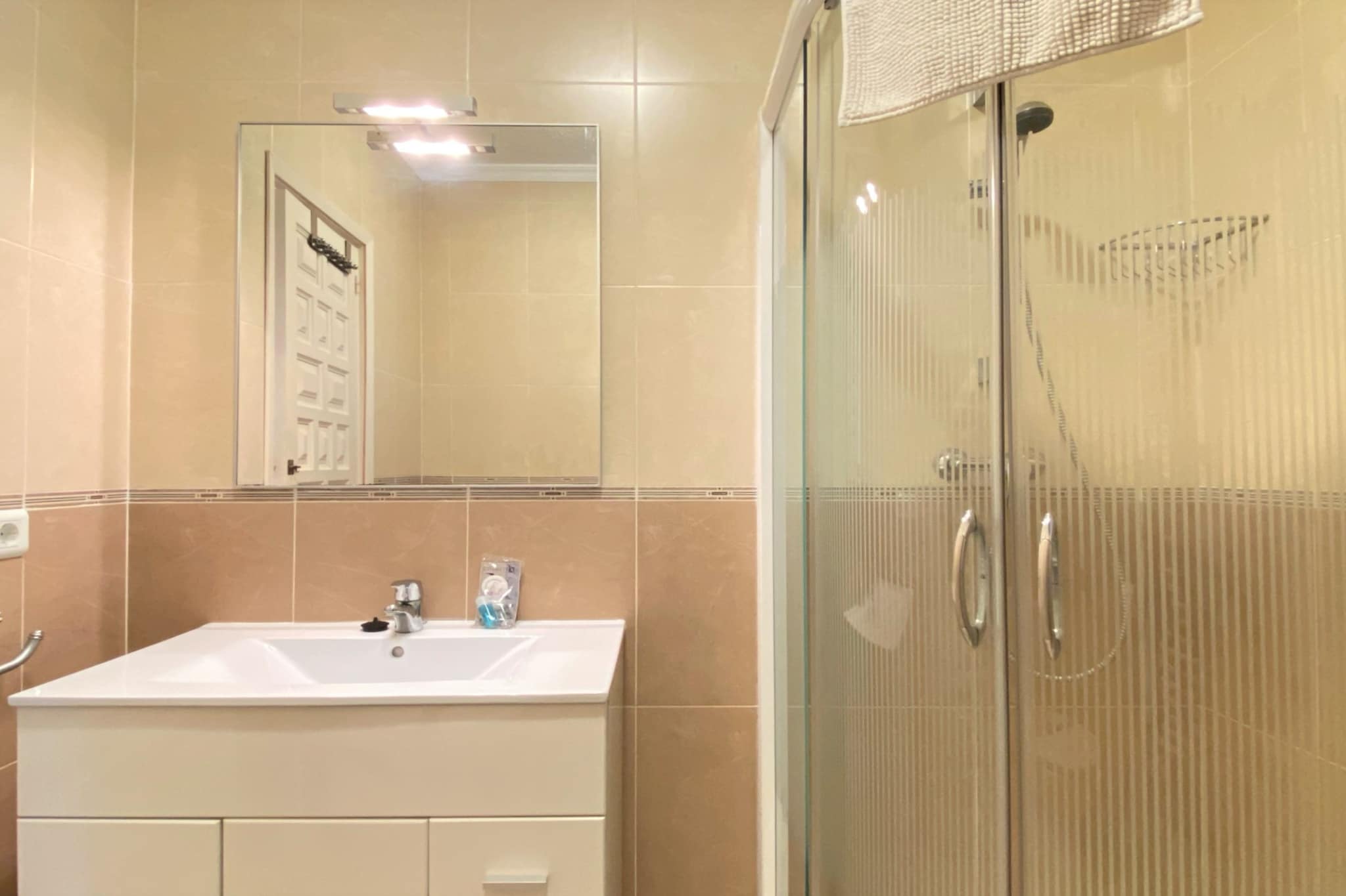 Capistrano Playa 403 by Casasol-Bathroom
