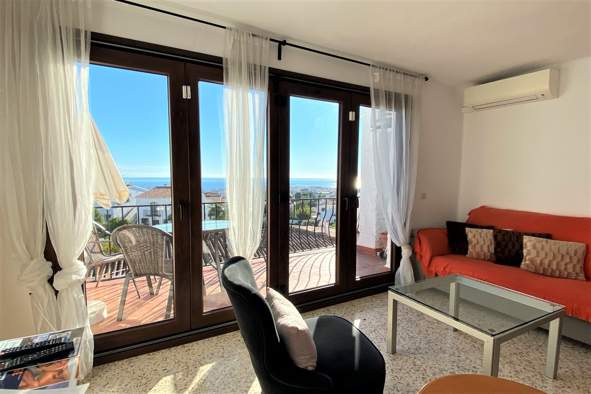 Los Naranjos 18B Capistrano Village by Casasol-Salon