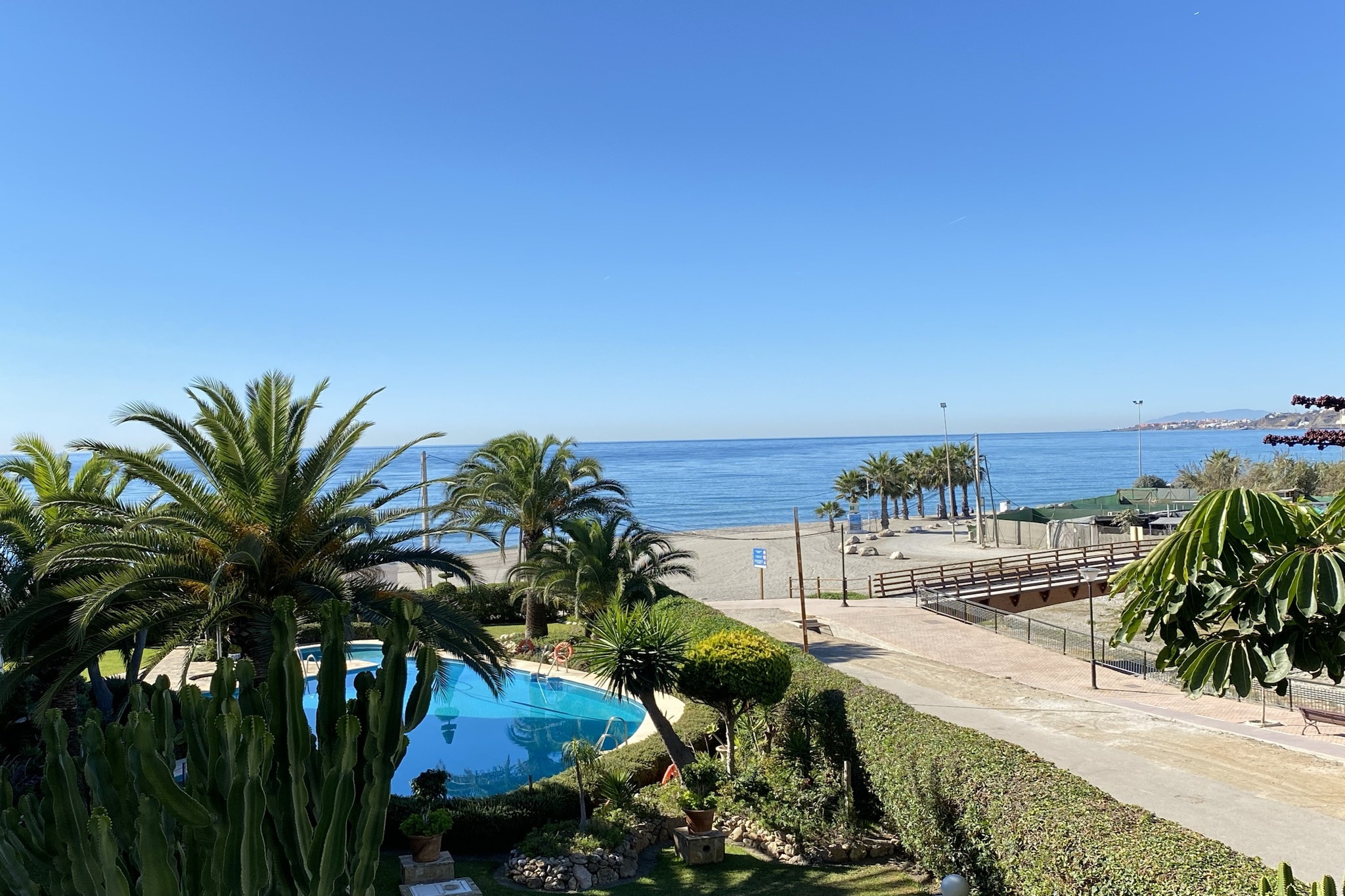 Stella Maris Beachfront 1A by Casasol-Pool