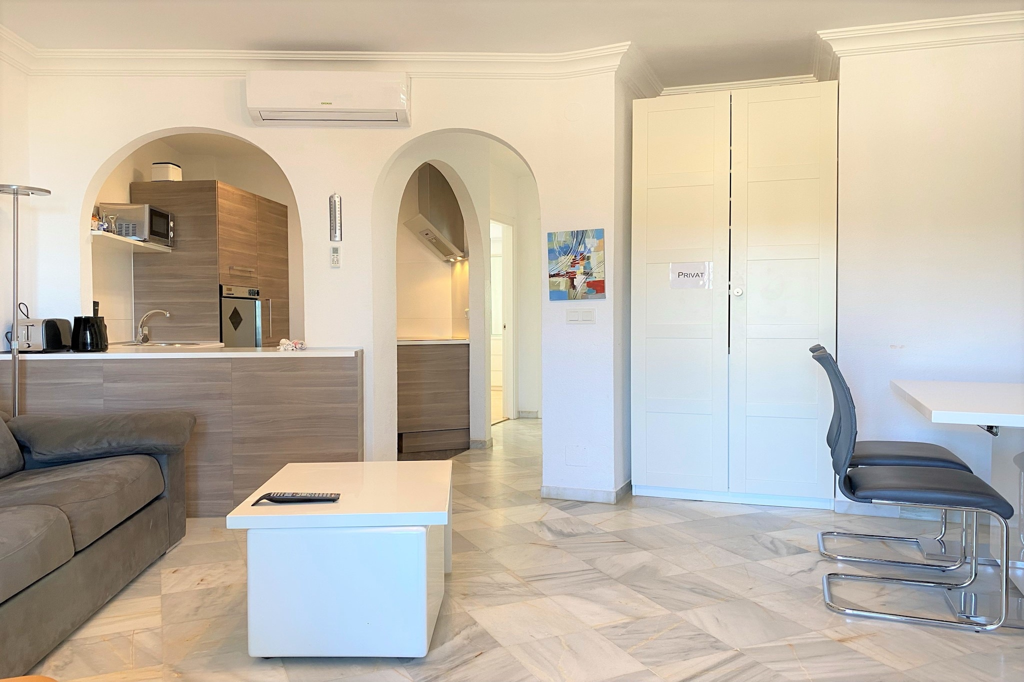 Stella Maris Beachfront 1A by Casasol-Living room