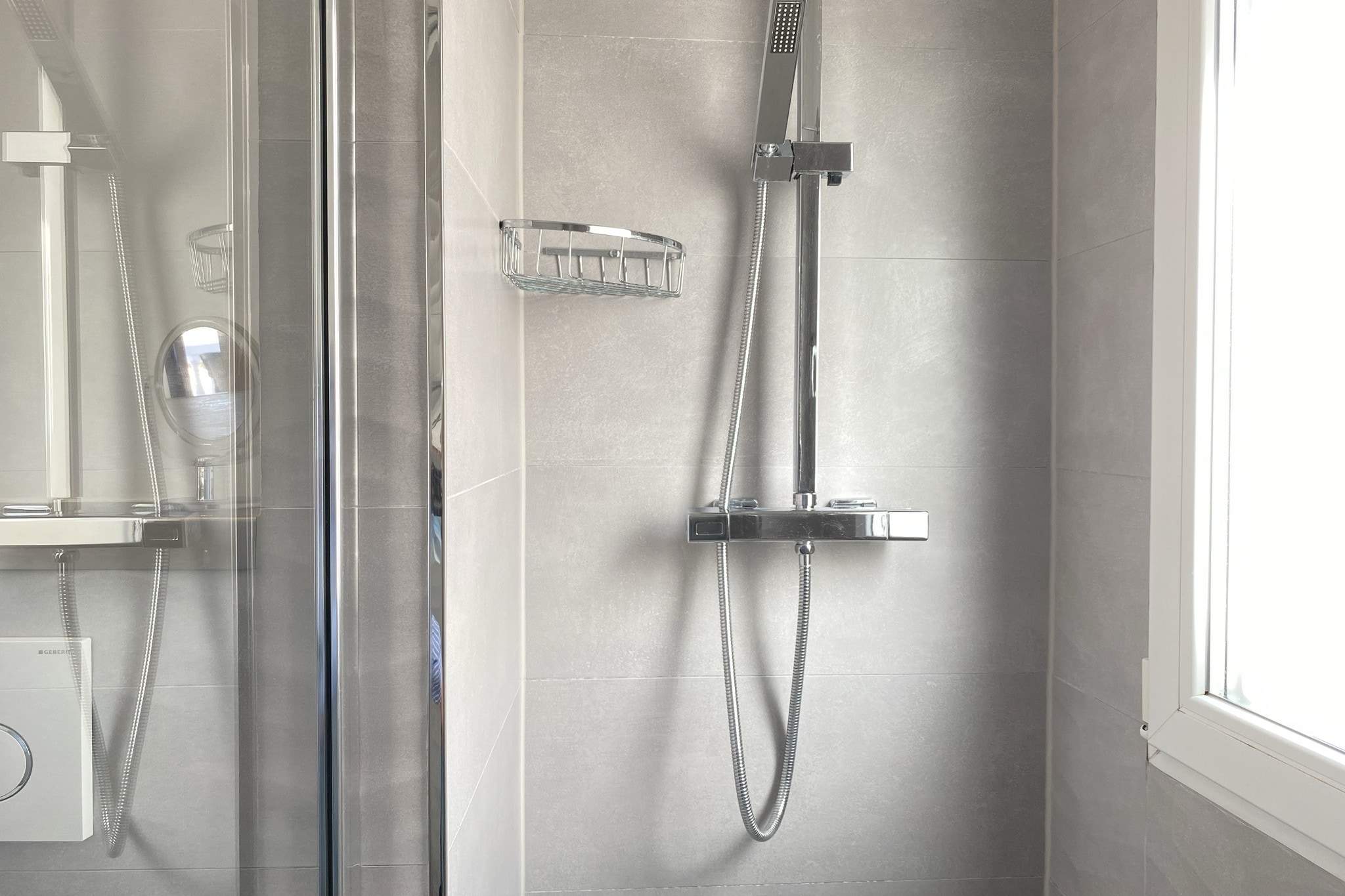 Stella Maris Beachfront 1A by Casasol-Bathroom