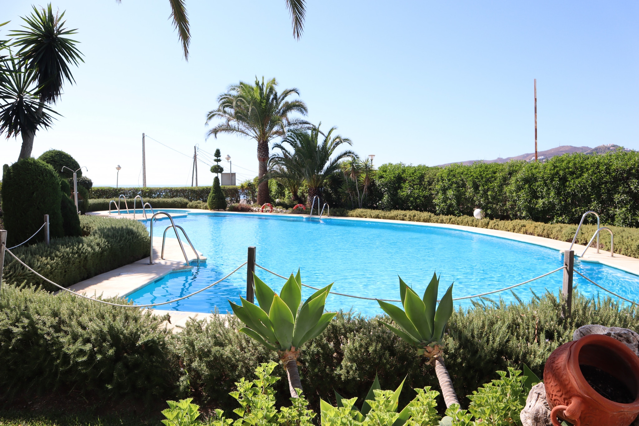 Stella Maris Beachfront 1A by Casasol-Pool