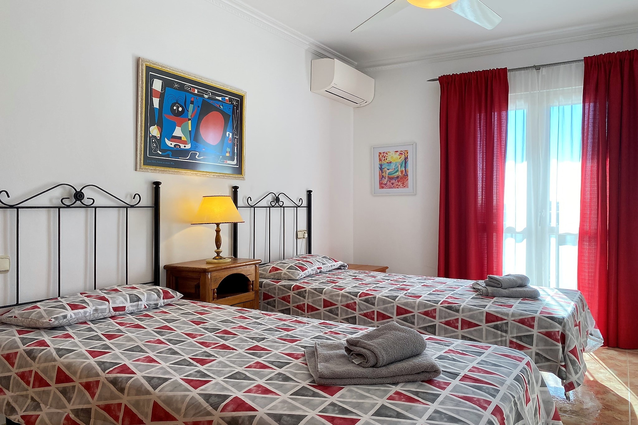 Milenio 2E Apartment by Casasol-Chambre