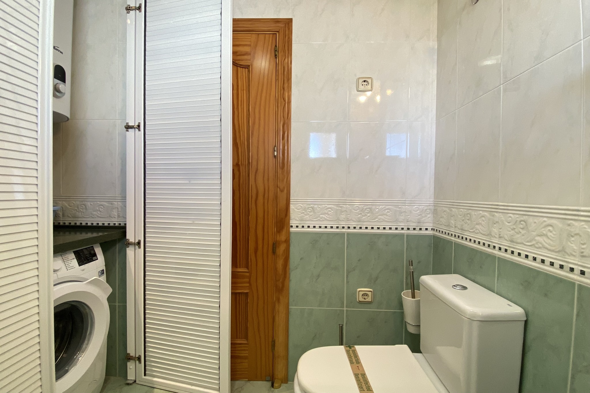Milenio 2E Apartment by Casasol-Salle de bain