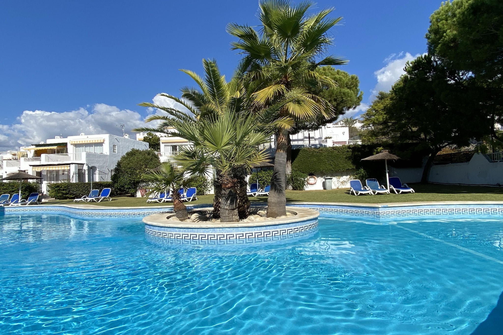 Paraiso Blanco 16A Apartments by Casasol-Pool