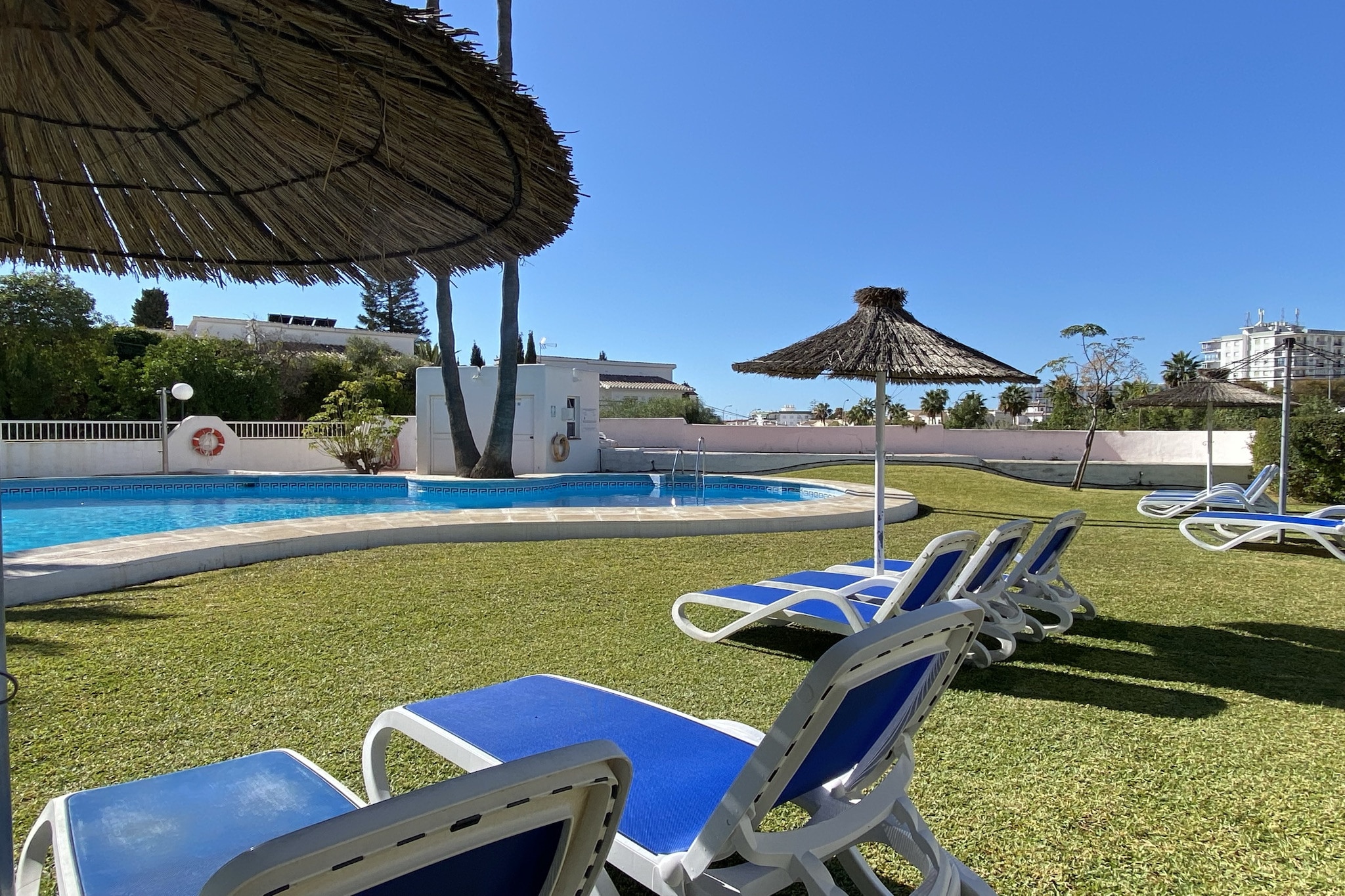 Paraiso Blanco 16A Apartments by Casasol-Pool