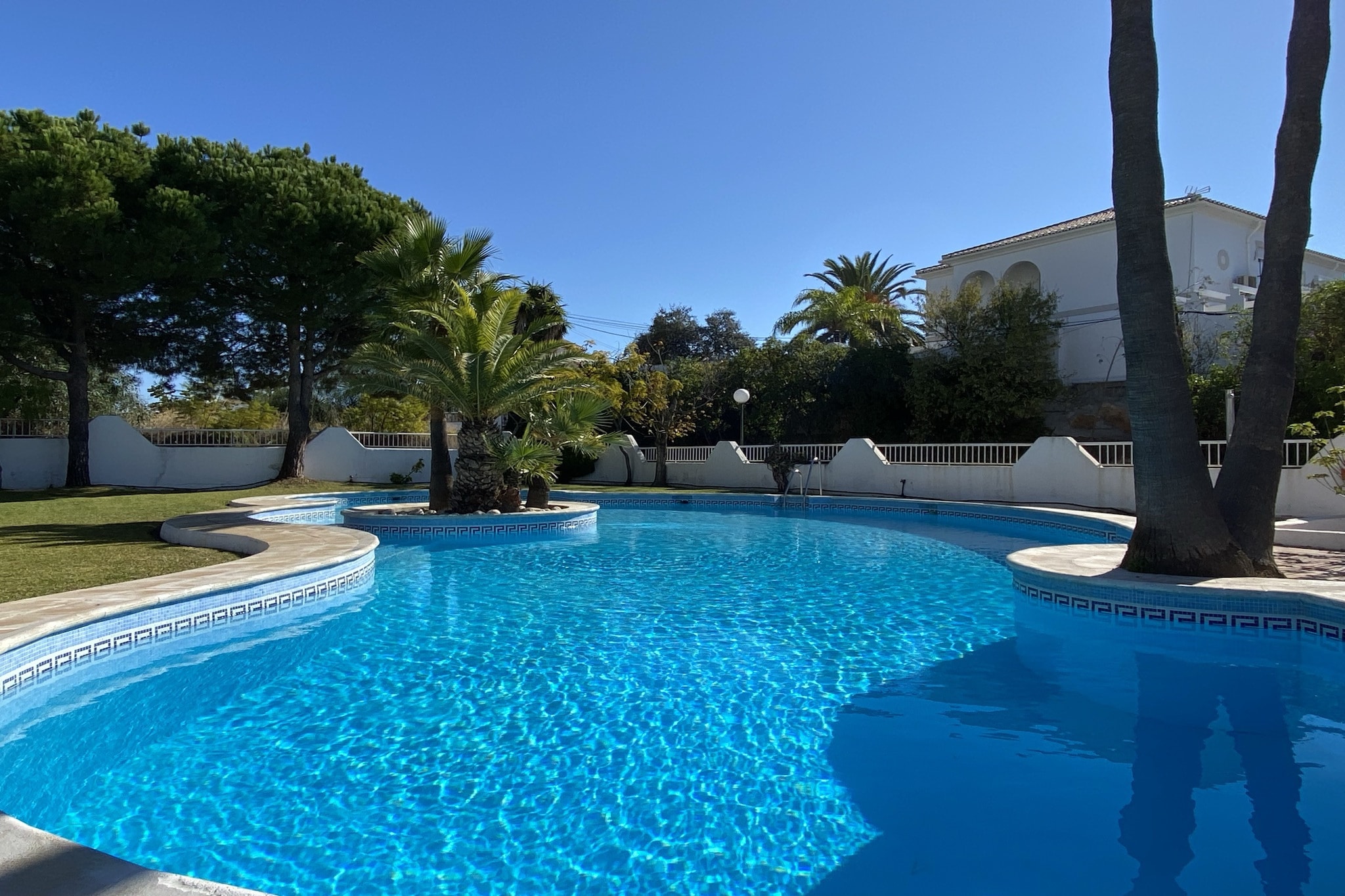 Paraiso Blanco 16A Apartments by Casasol-Pool