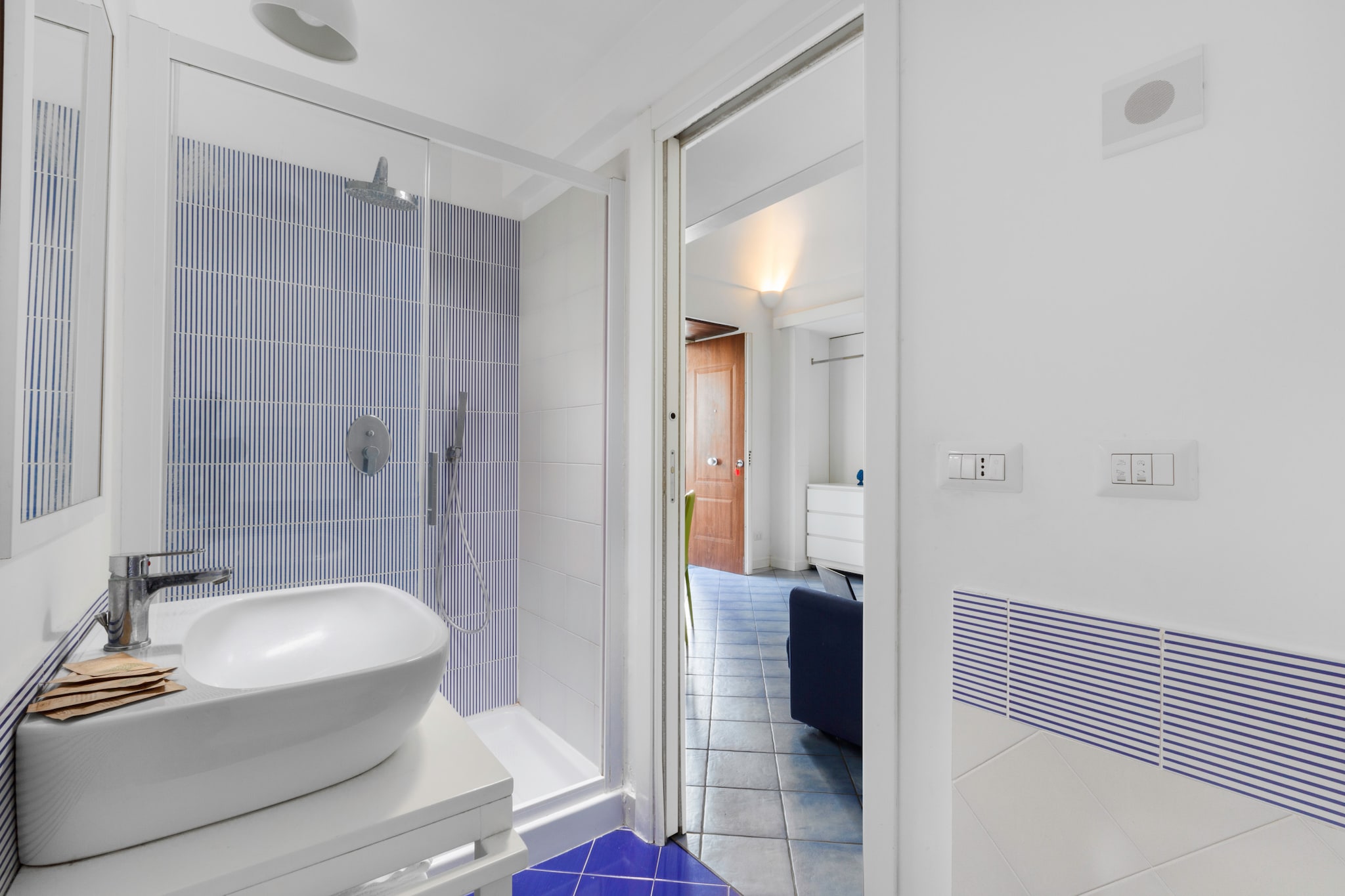 Casa Meta Blu S-Bathroom