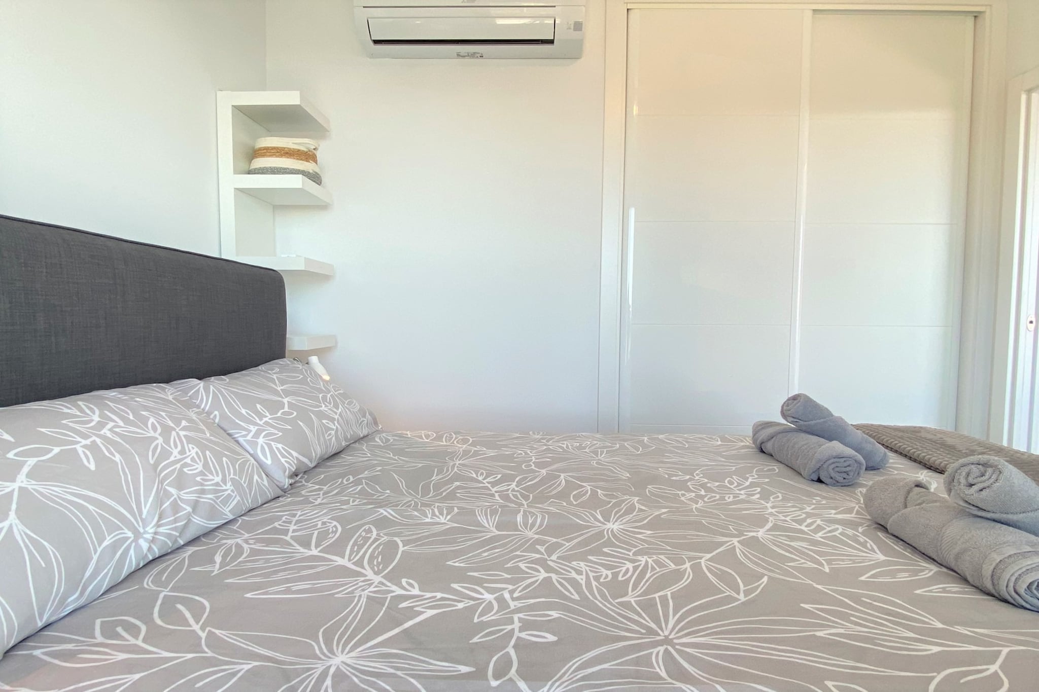 Balcon del Mar Seaview 115 by Casasol-Chambre