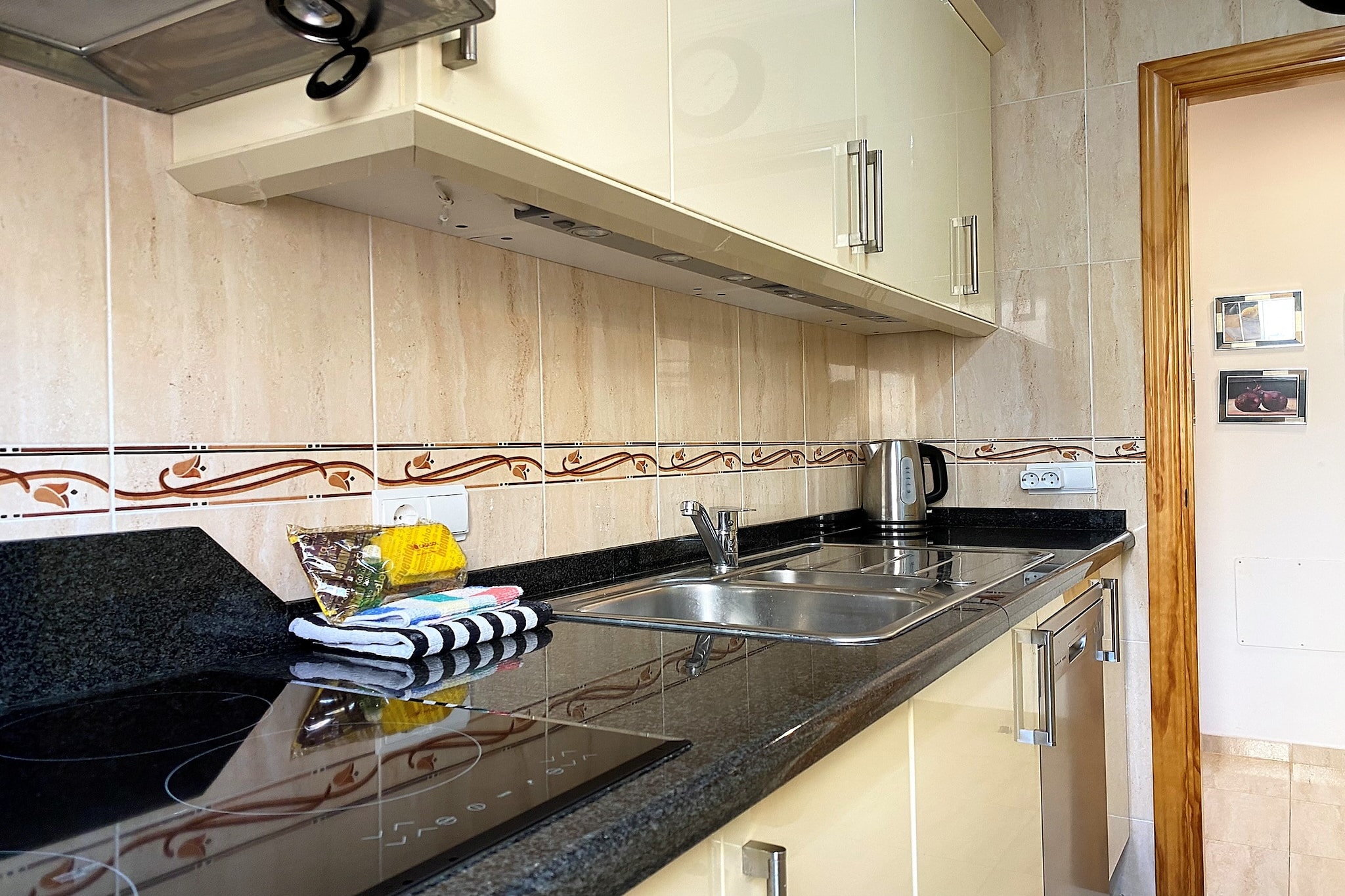 Penthouse Clavero by Casasol-Cuisine