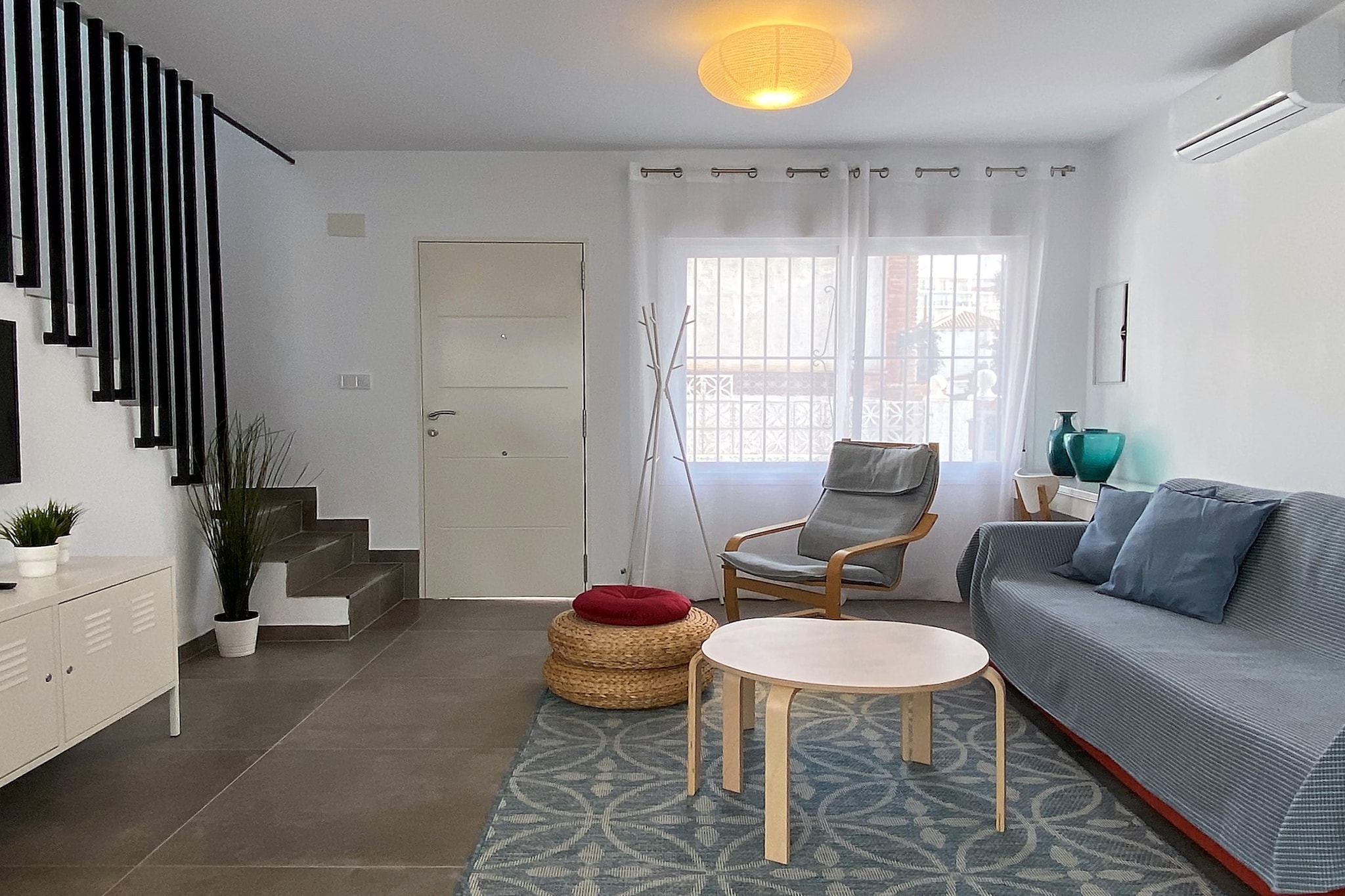 Casa Los Tejares by Casasol-Living room