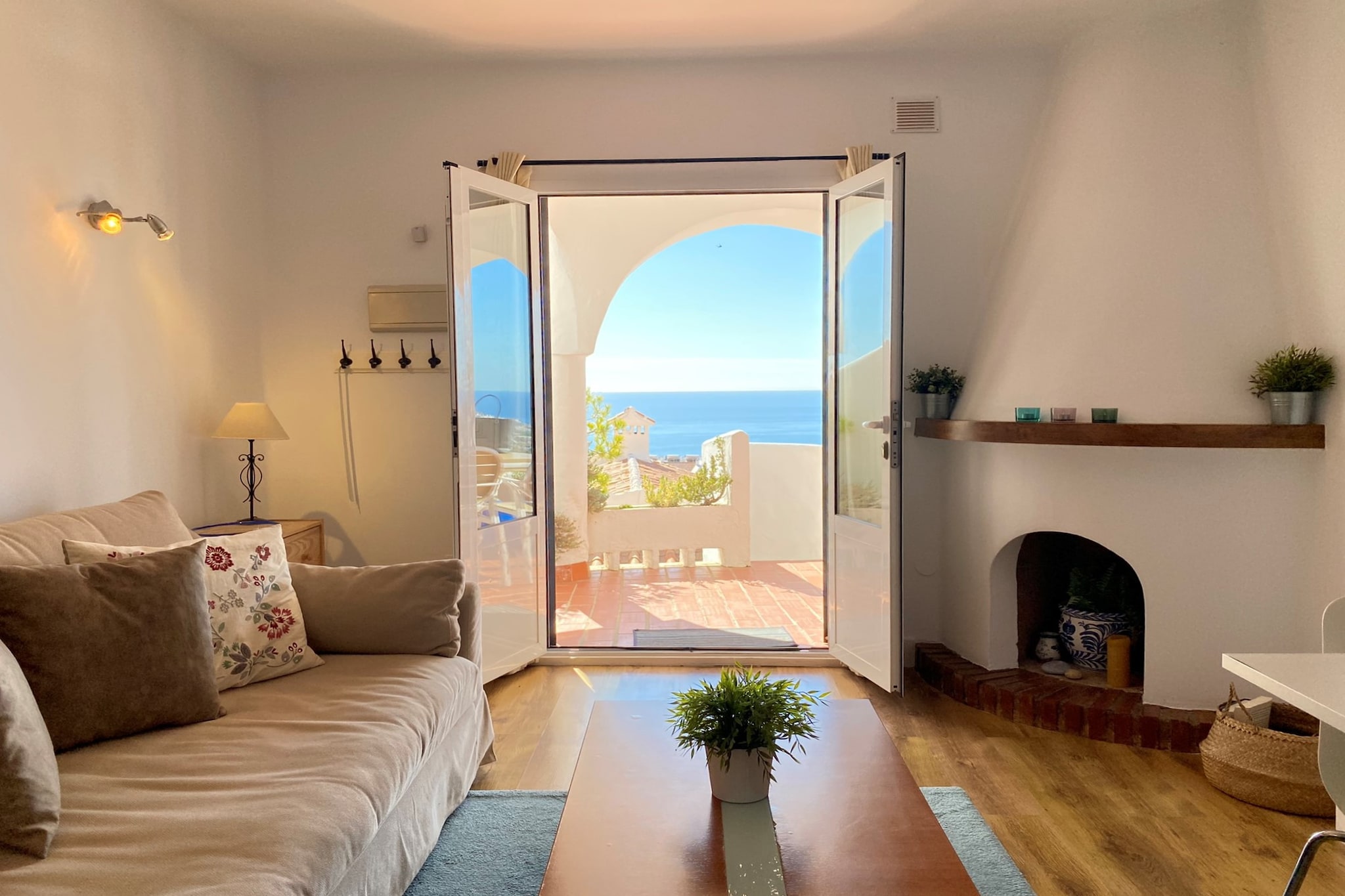 Capuchinos 42 San Juan Capistrano by Casasol-Salon