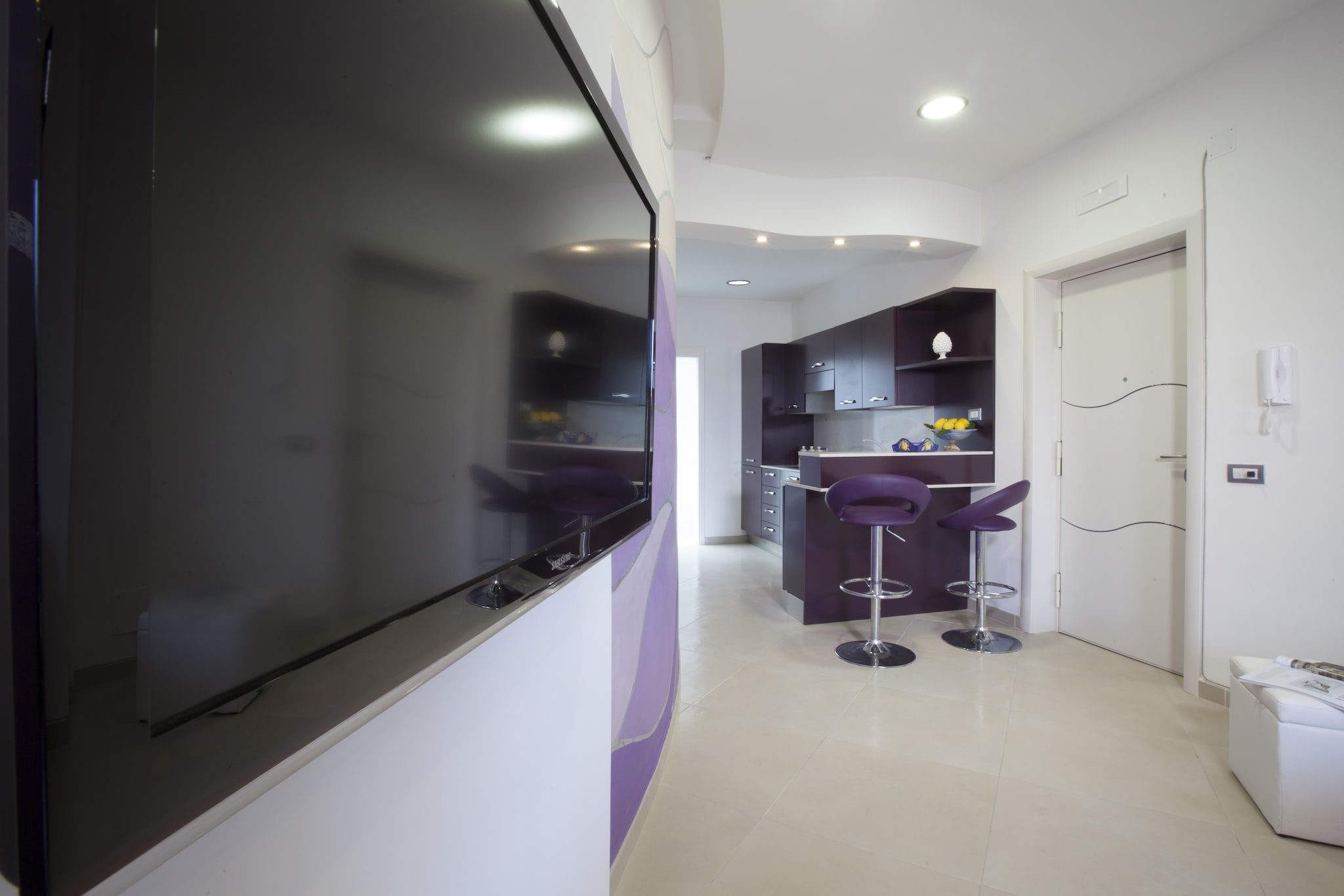 L' onda viola-Salon