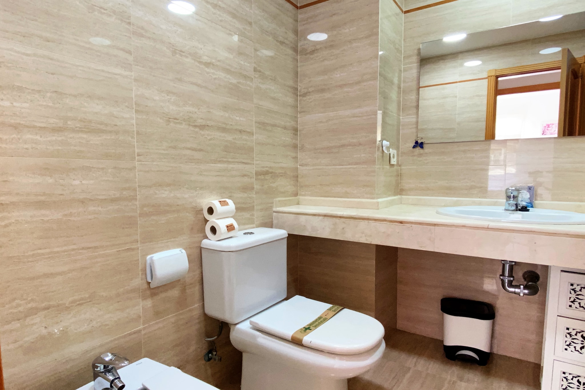 Triton Urban Apartment by Casasol-Bathroom