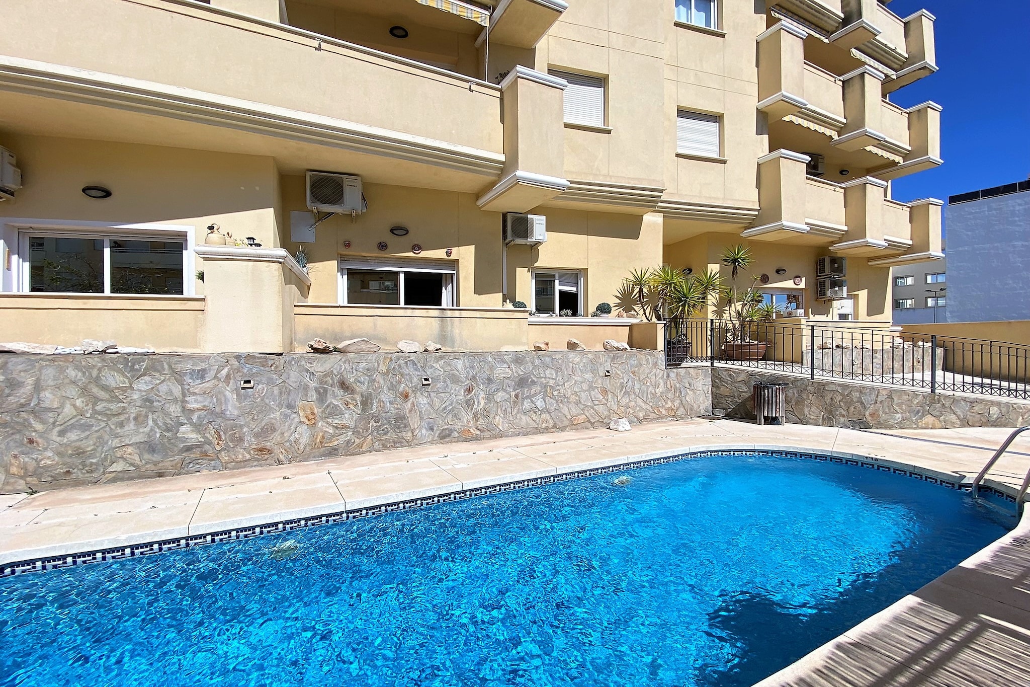 Triton Urban Apartment by Casasol-Pool