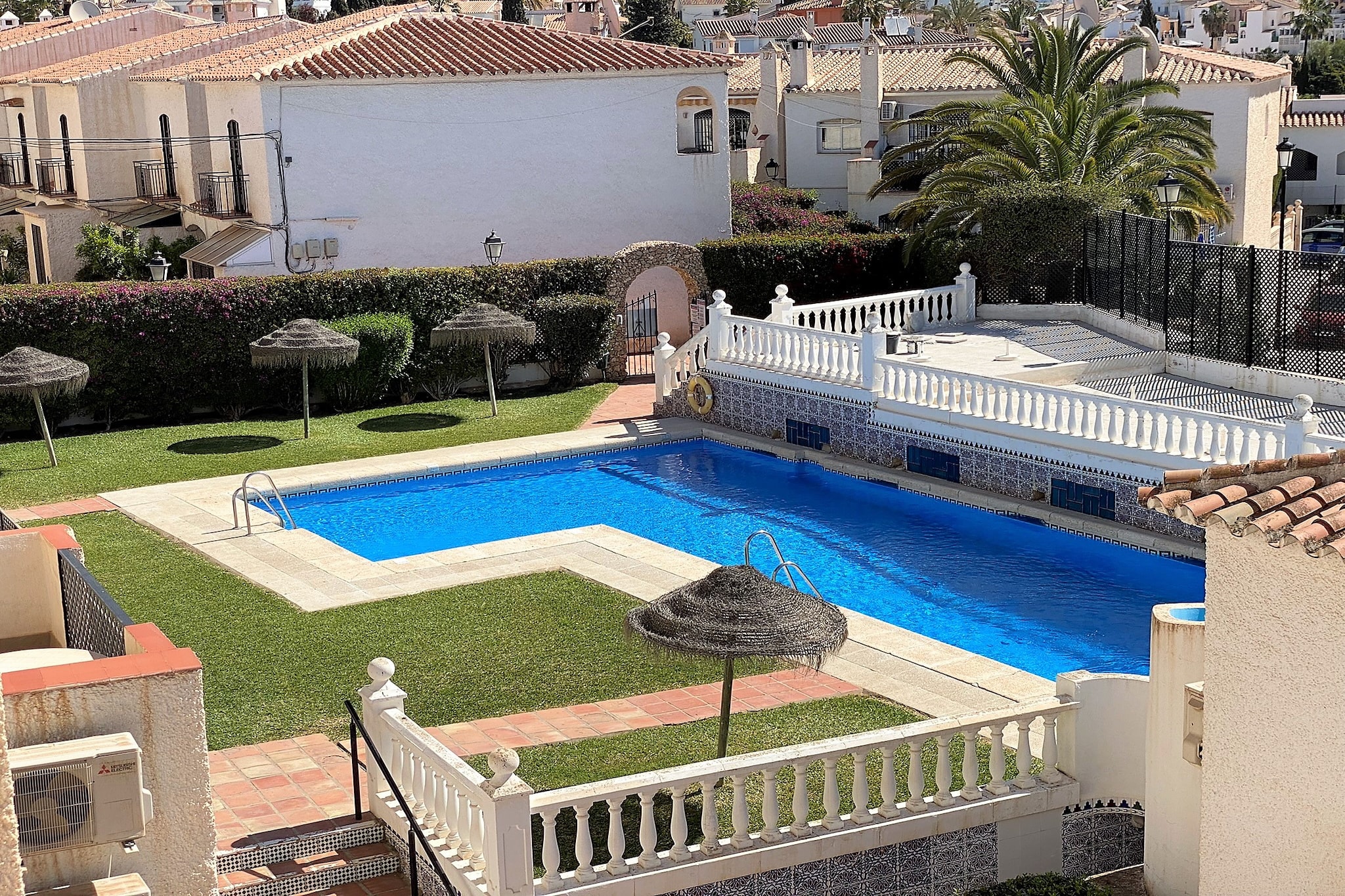 Verano Azul 67 Seaview by Casasol-Schwimmbad