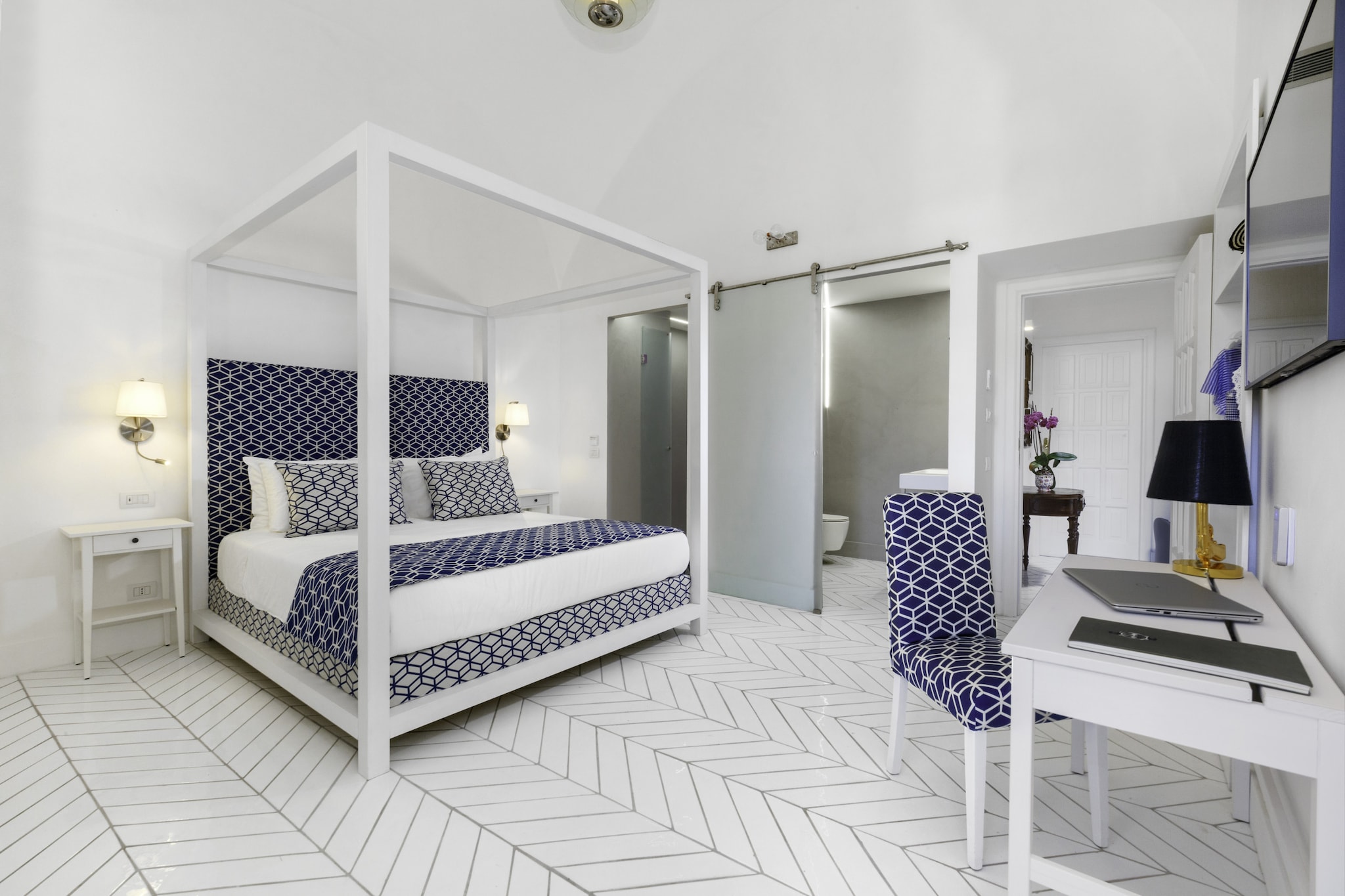 Iommella luxury rooms: DORAZIO-Bedroom