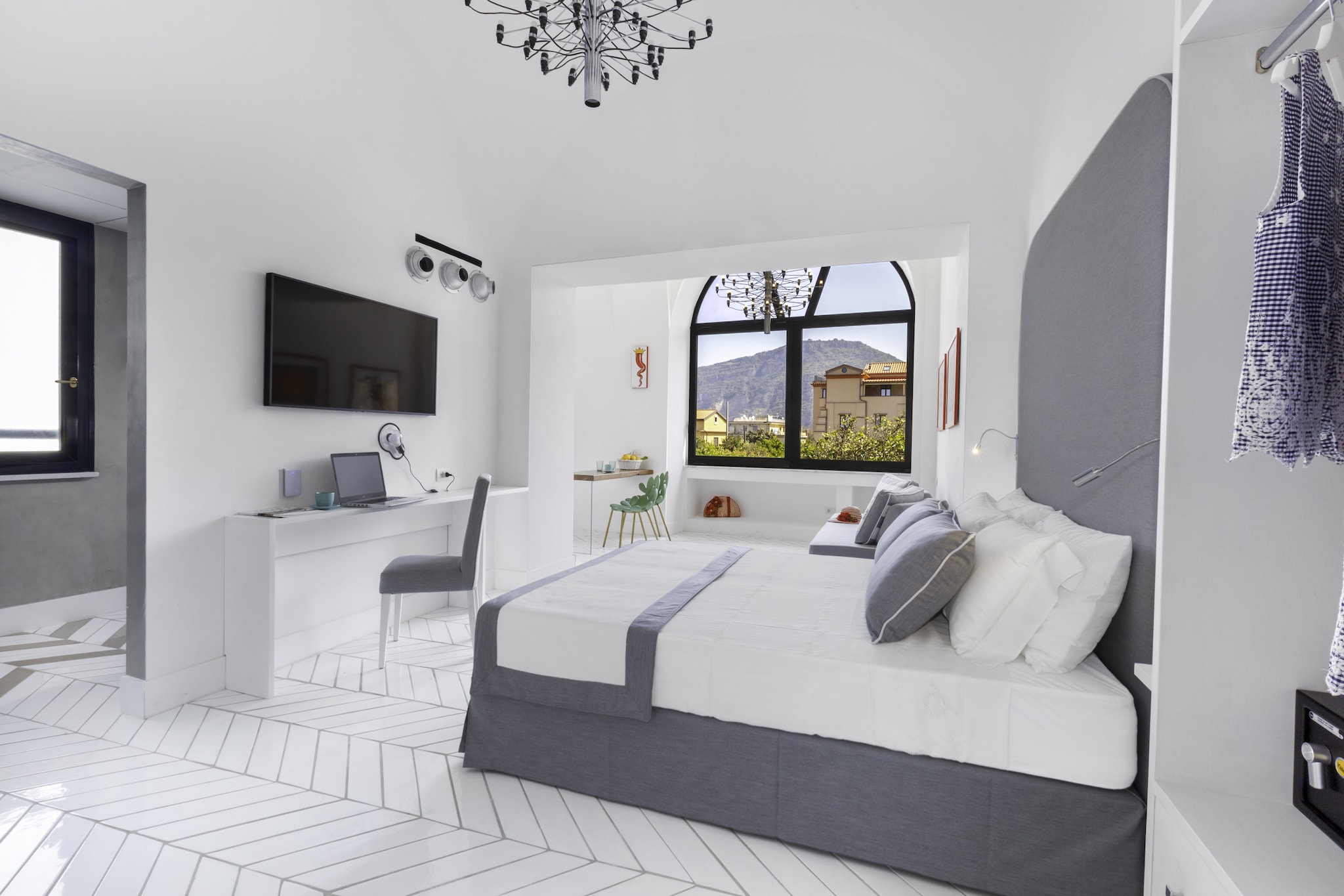 Iommella luxury rooms: ACCARDI-Bedroom