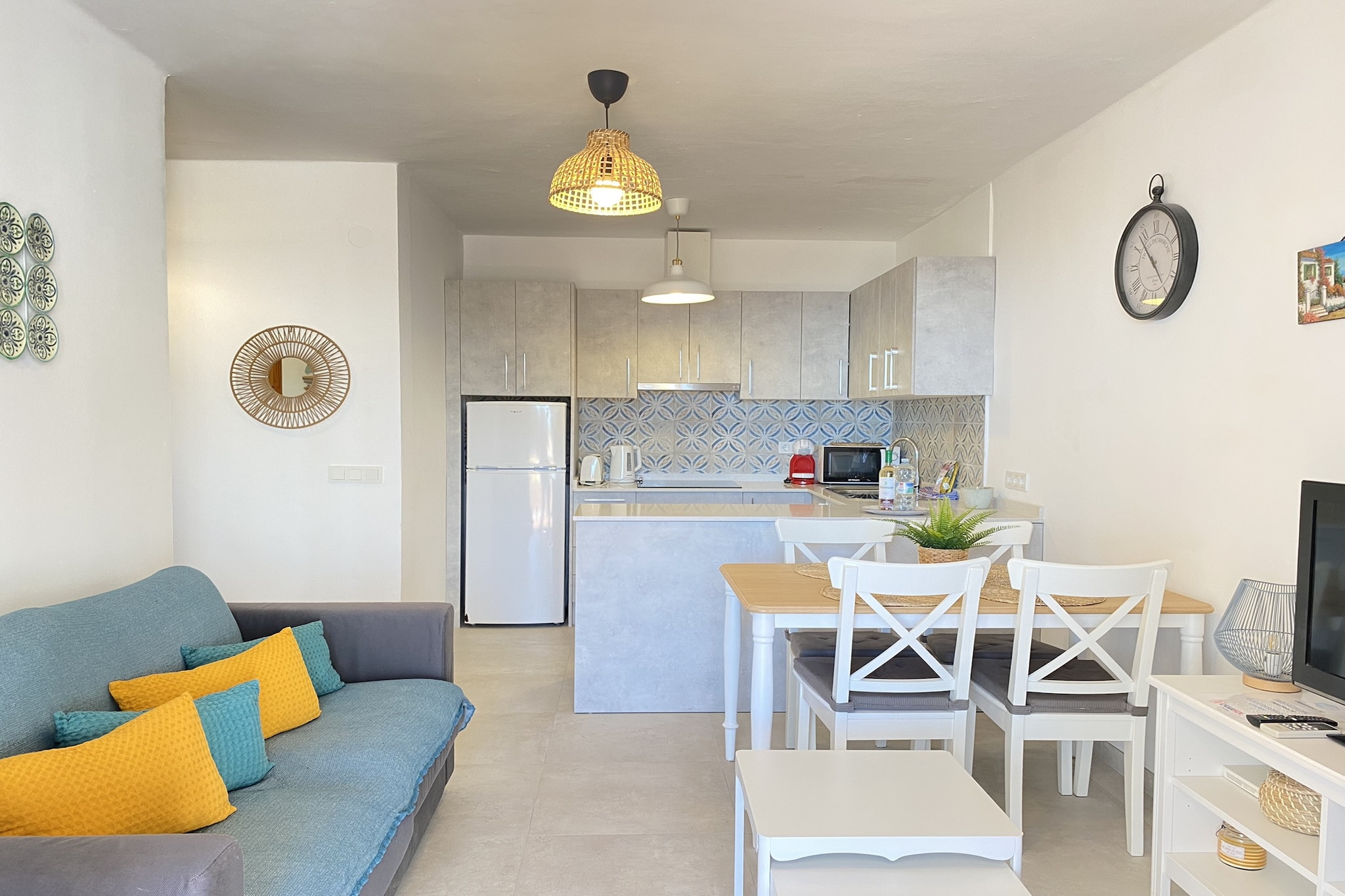 Capuchinos 56 San Juan Capistrano by Casasol-Salon