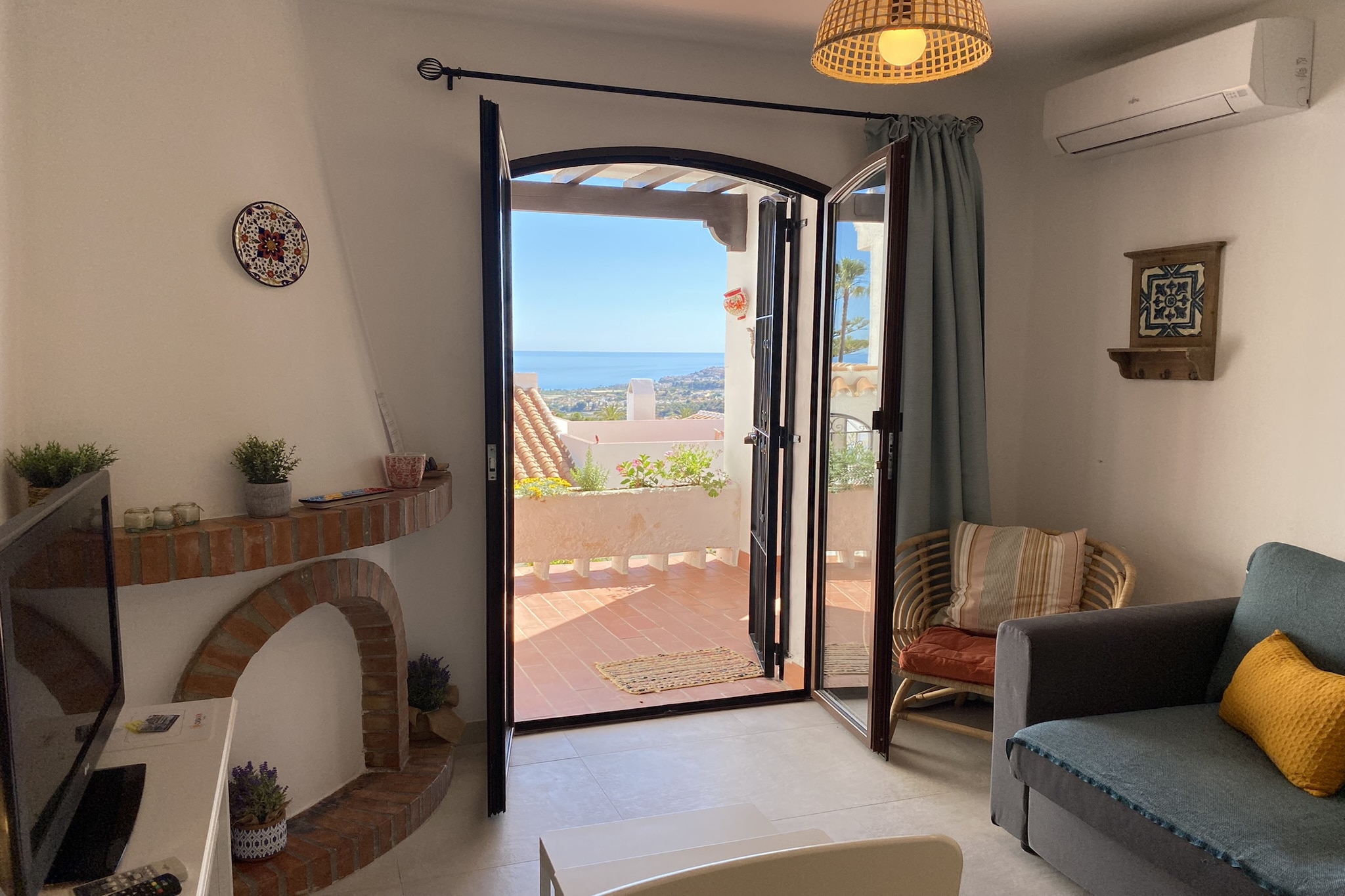 Capuchinos 56 San Juan Capistrano by Casasol-Salon