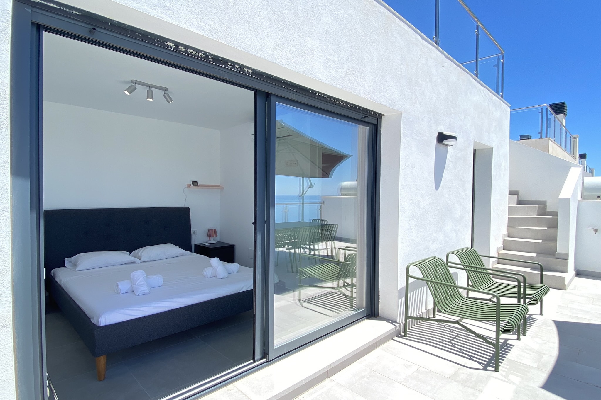 Penthouse Balcon del Mar Deluxe 3 by Casasol-Schlafzimmer