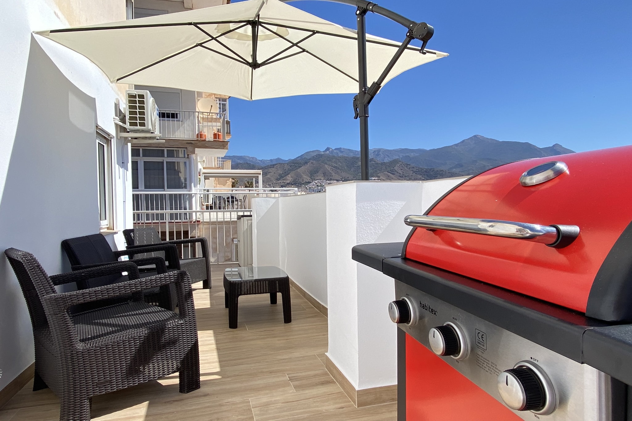 Centro Life Seaview by Casasol-Terrace