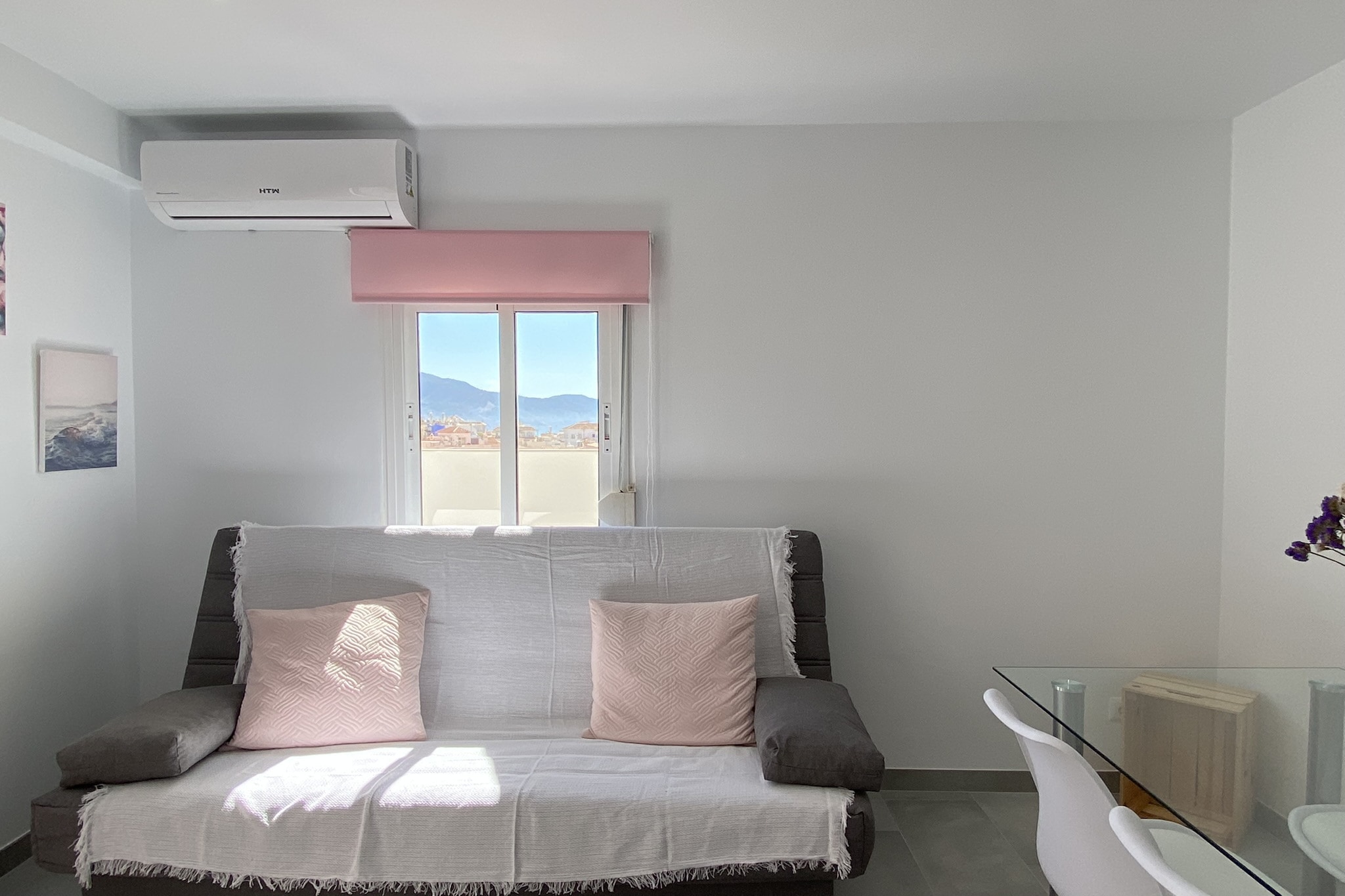 Centro Life Seaview by Casasol-Living room