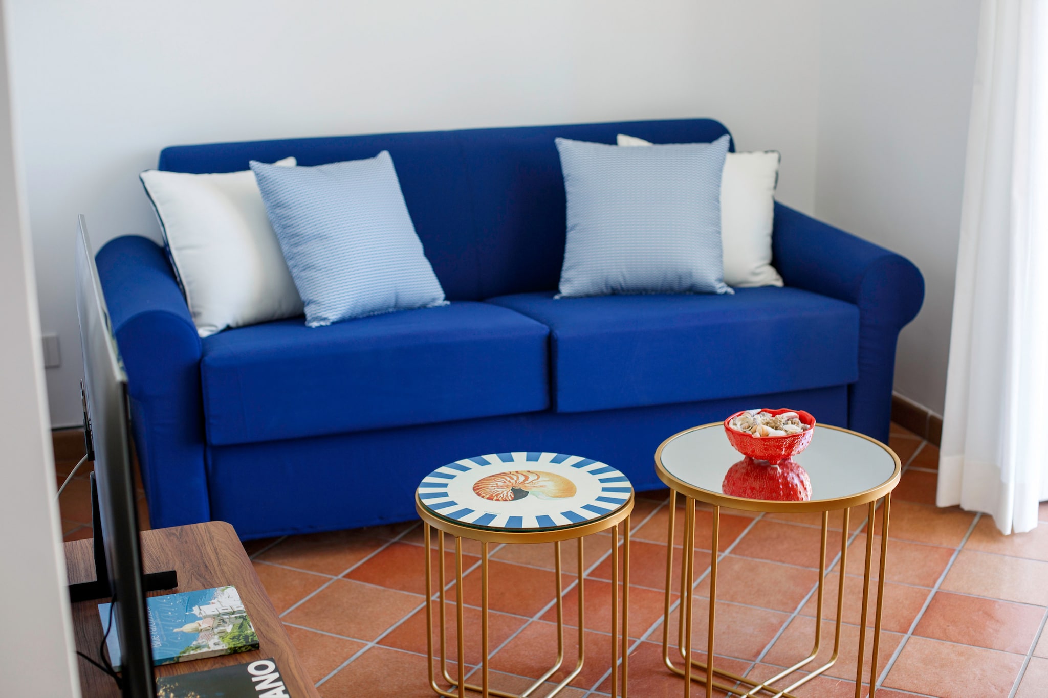 Medusa Studio-Living room