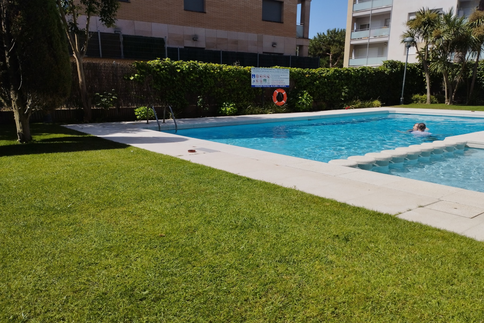 Vivalidays Lara - Fenals - LLoret de Mar-Zwembad